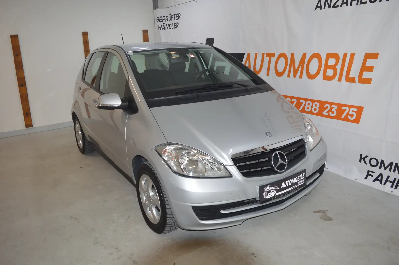 Mercedes-Benz A 160 **Automatik**90.000KM**neues Pickerl** Grau - 1