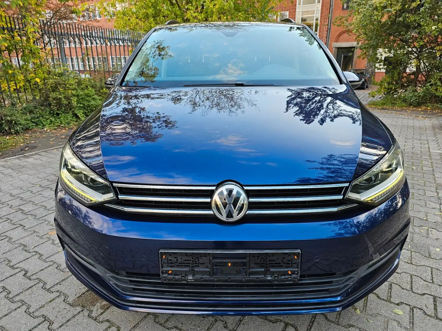 Volkswagen Touran Comfortline Tech 7 Sitzer ACC LED Blau - 2