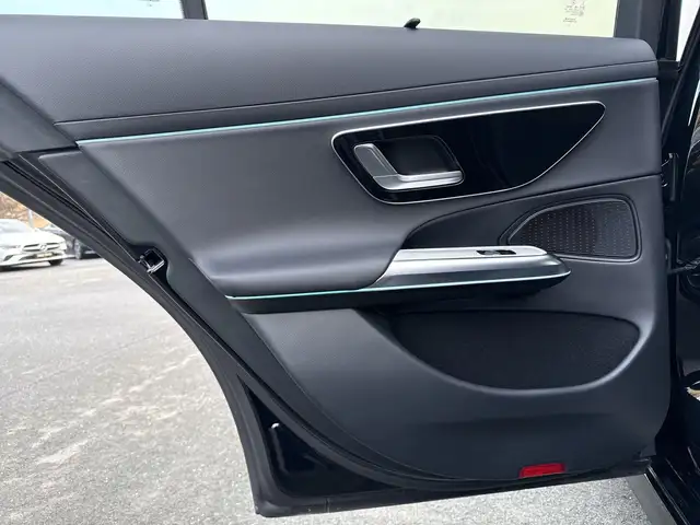 Mercedes-Benz E 300 de 4MATIC T-Modell mit EQ Hybrid Technologie Ansicht 18