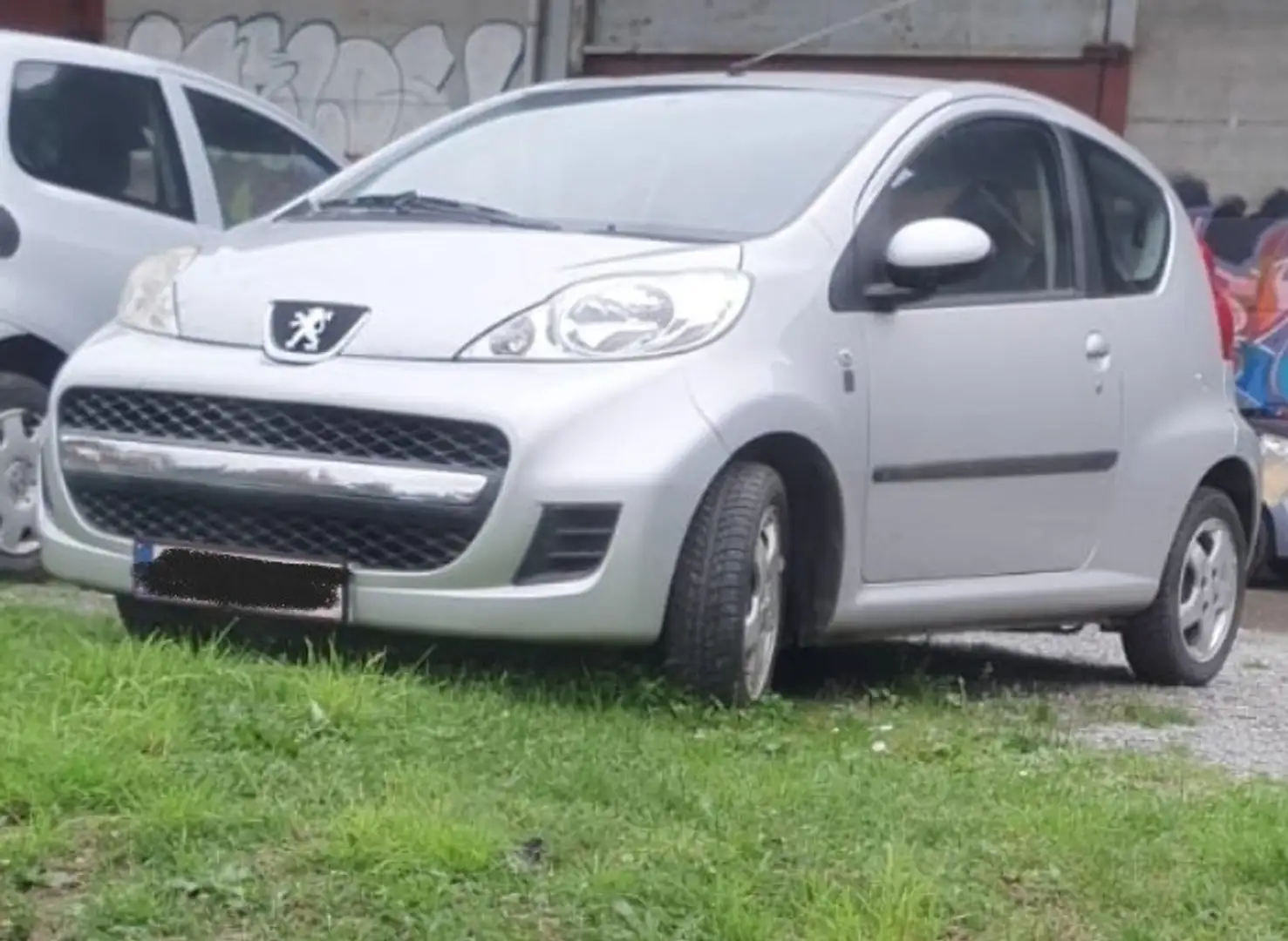 Peugeot 107 1.0i Trendy - 1