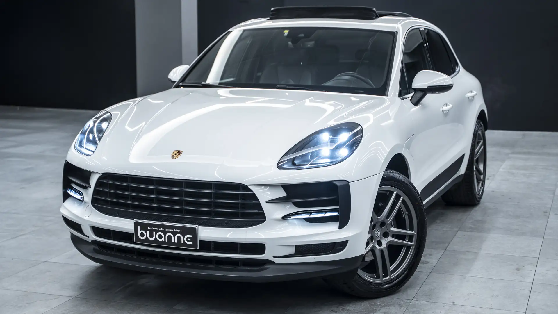 Porsche Macan 2.0 245CV PDK TETTO APR. CHRONO SCARICO PELLE LED Weiß - 1