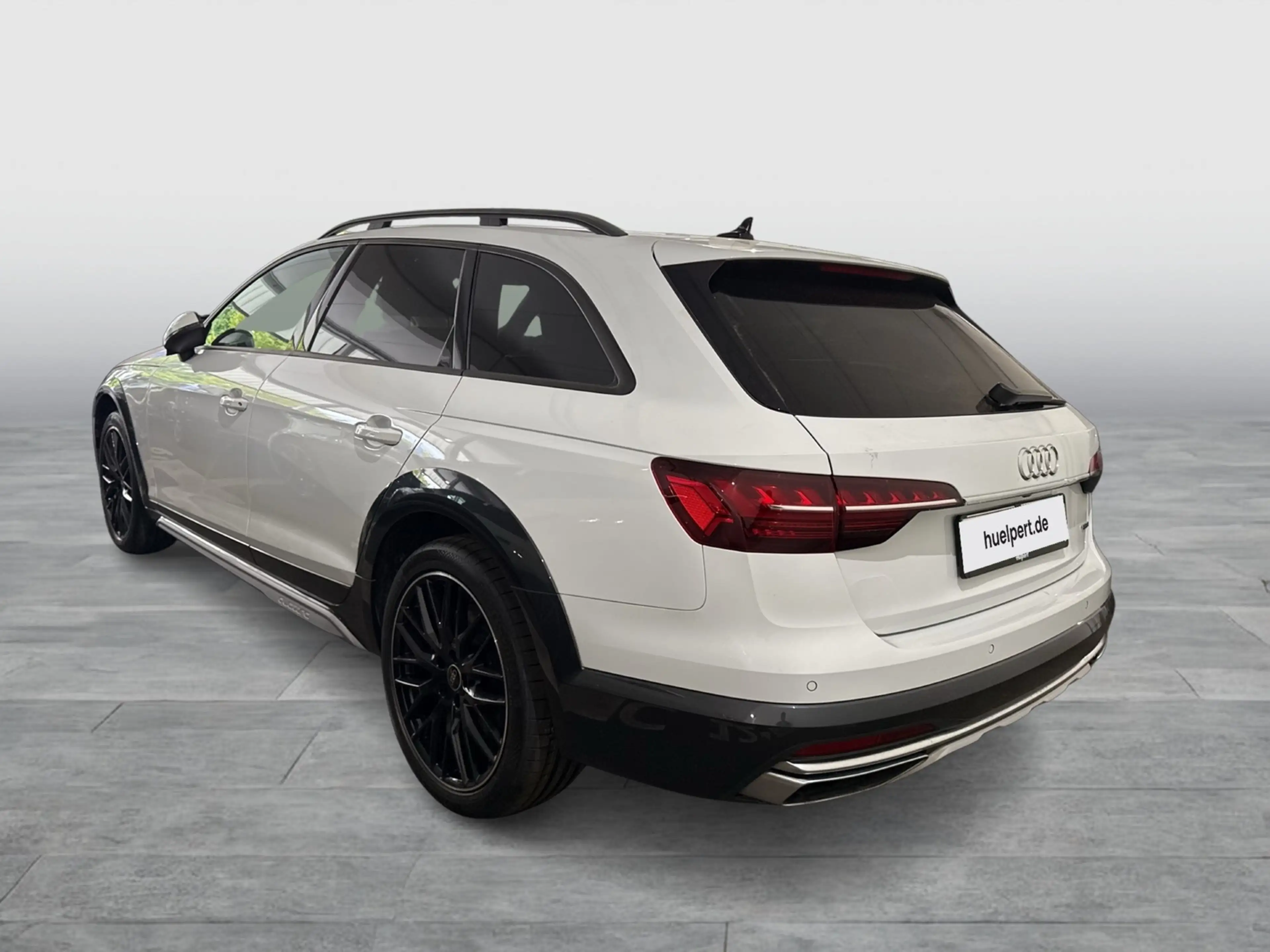 Audi A4 allroad 50 Qu. PANO STANDHZ. AHK B&O LM19 — photo 3