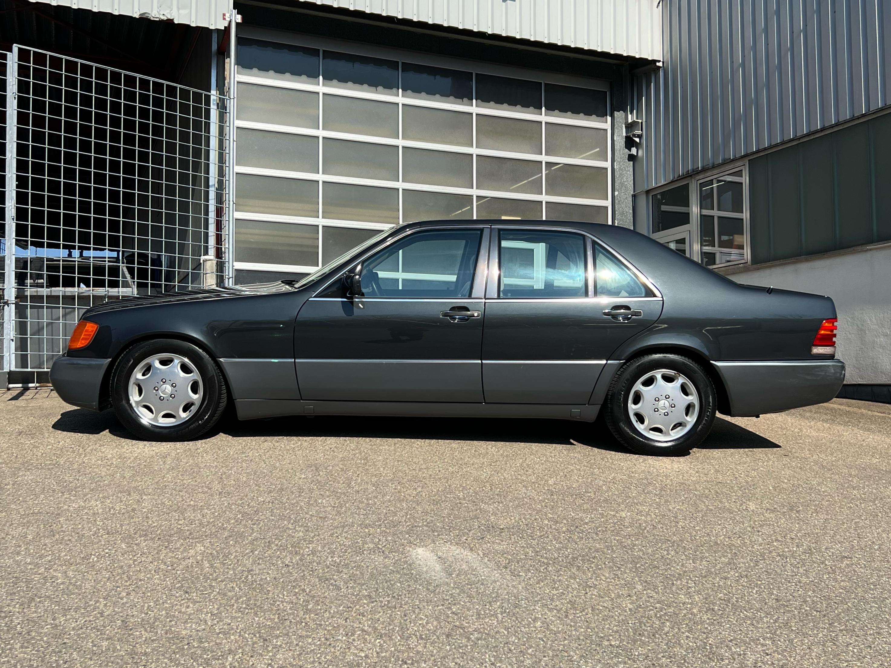 Second hand Mercedes Benz 400 