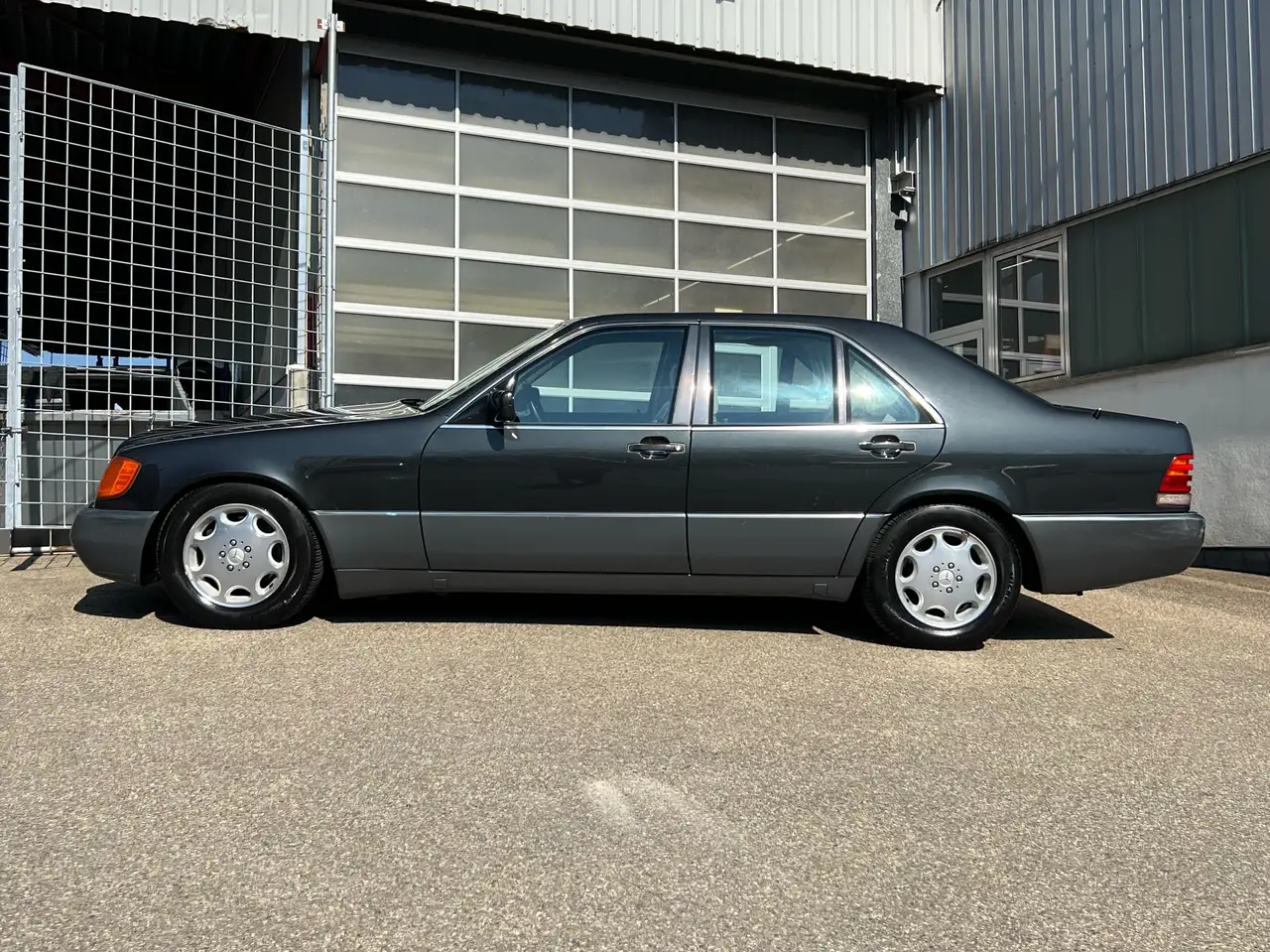 Mercedes-Benz 400, foto 1