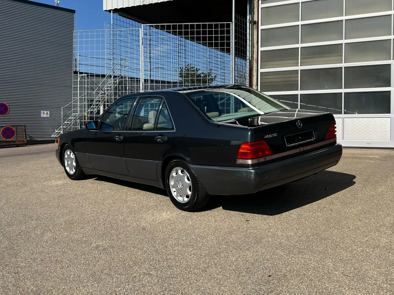 Mercedes-Benz 400, foto 2