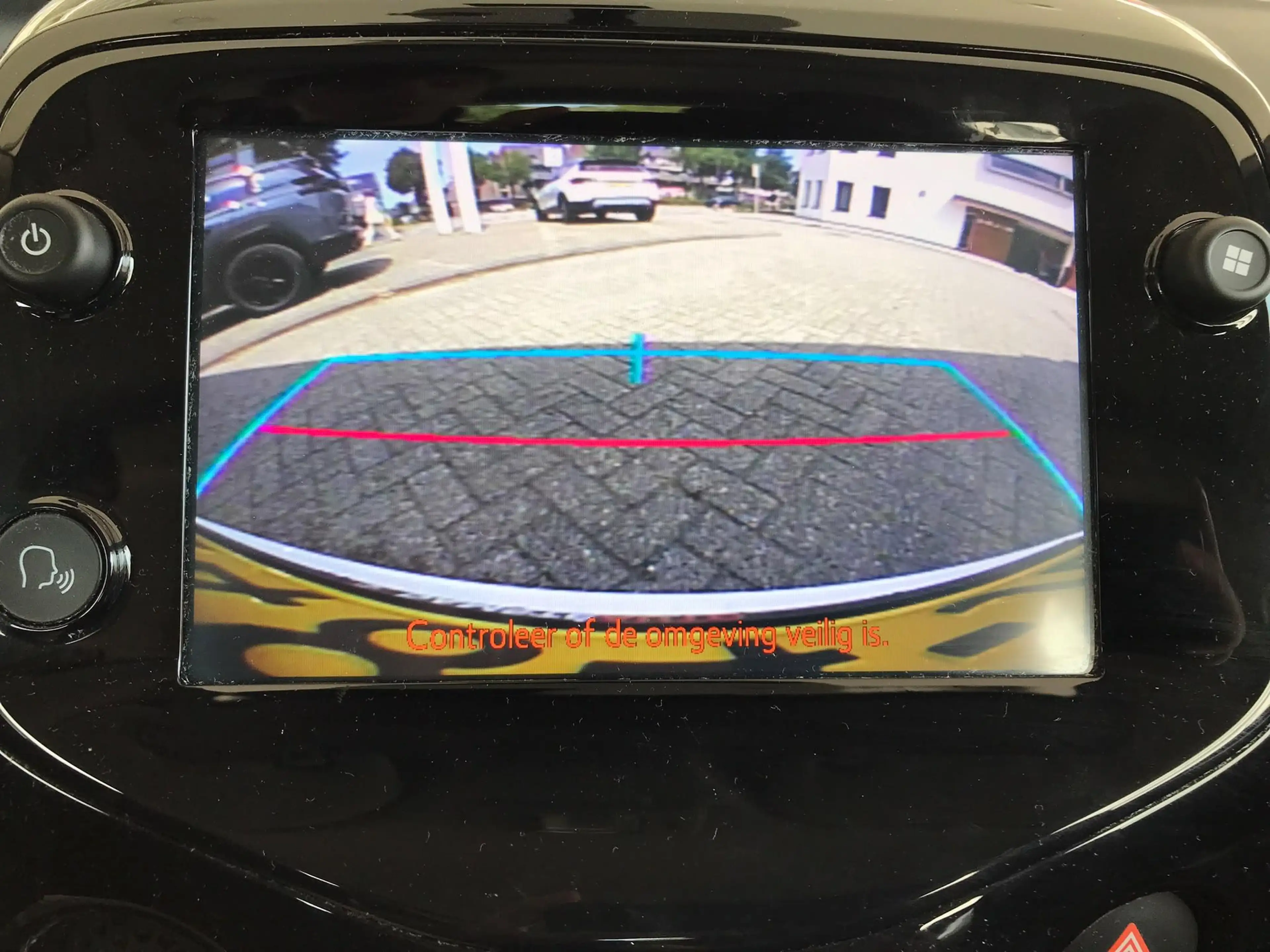 Citroen C1 1.0 VTi Shine Achteruitrijcamera — photo 13