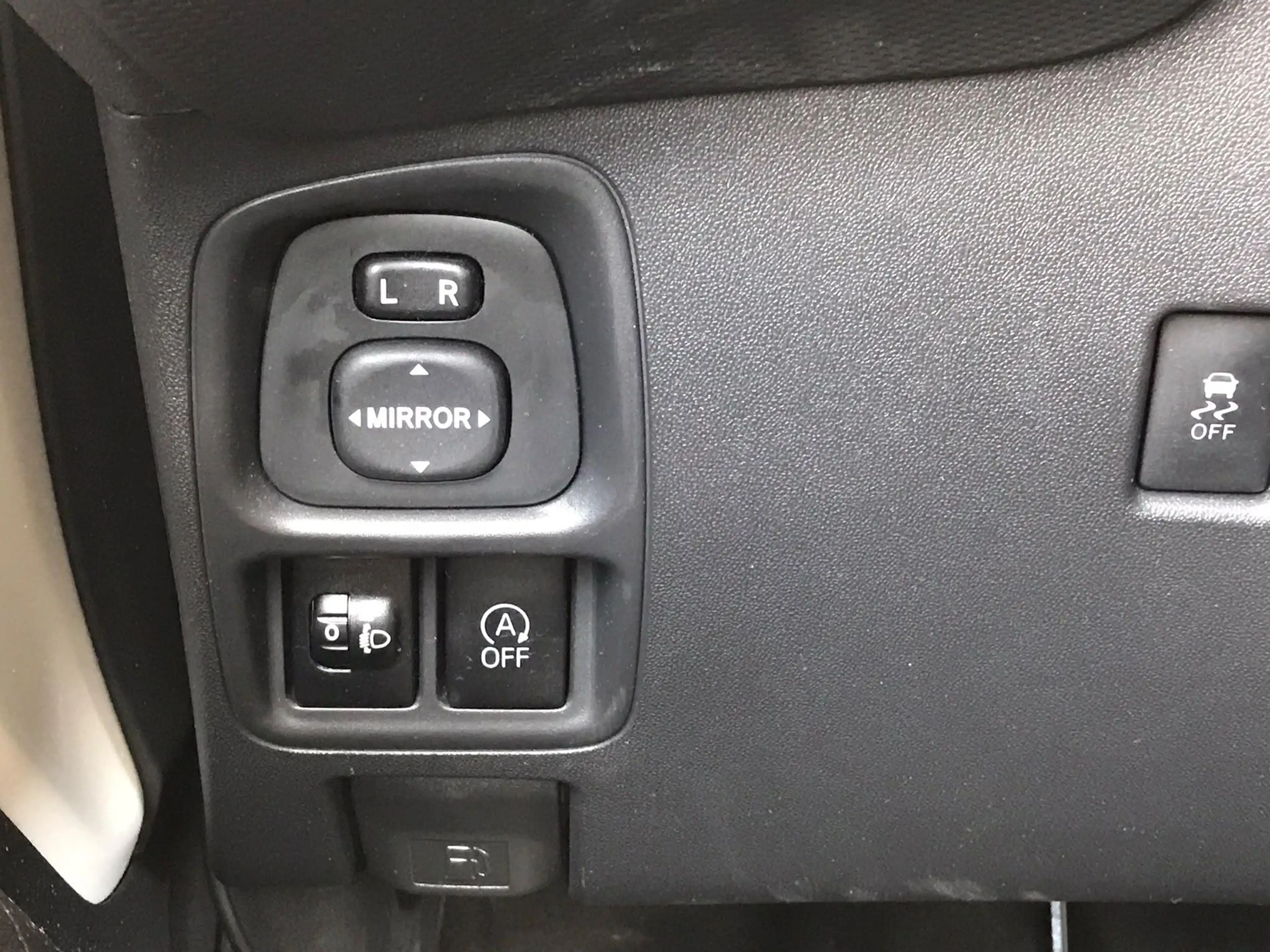 Citroen C1 1.0 VTi Shine Achteruitrijcamera — photo 11