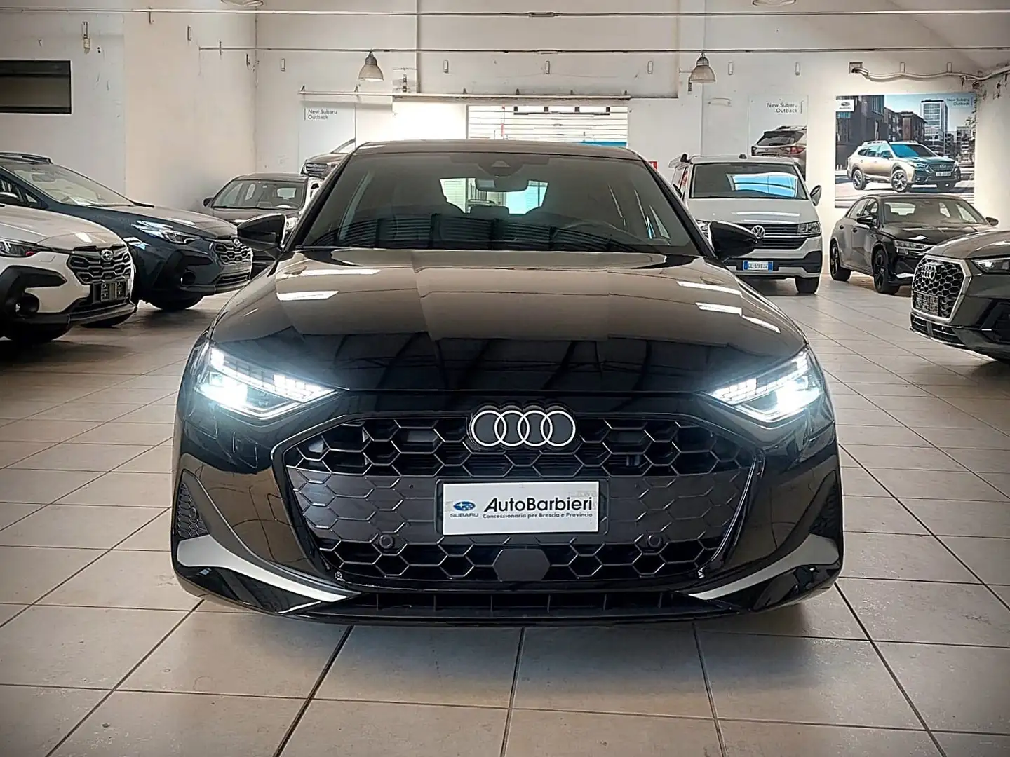 Audi A3 35 TFSi S-Tronic MY 25 Facelift Business Advance Noir - 2