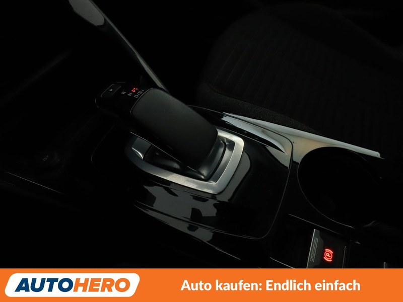Peugeot e-2008 electric drive 100 kW e Active Aut.*TEMPO*PDC*SHZ* — photo 24