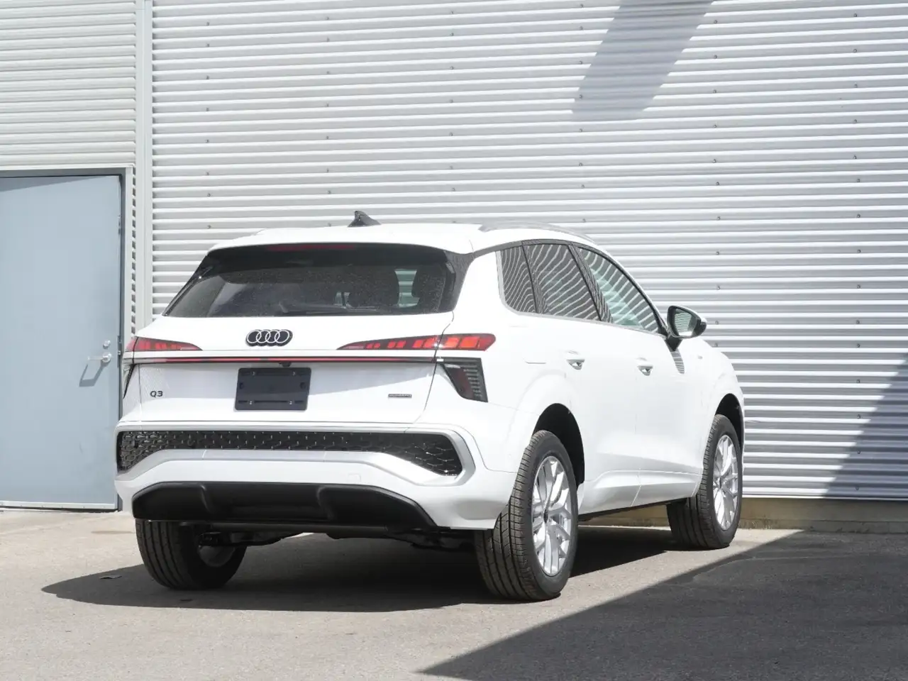 Audi Q3 снимка Audi Q3