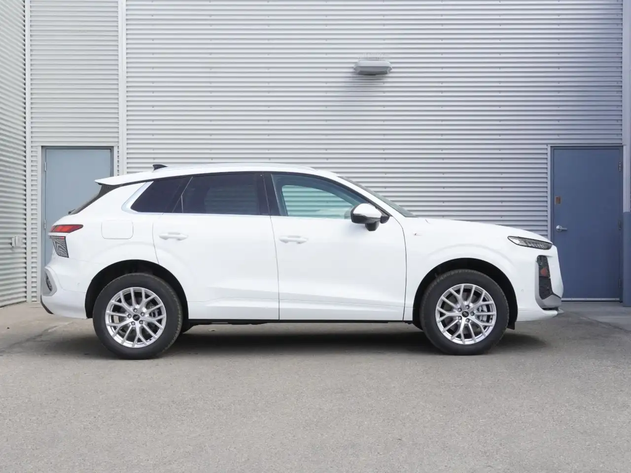 Audi Q3 снимка Audi Q3