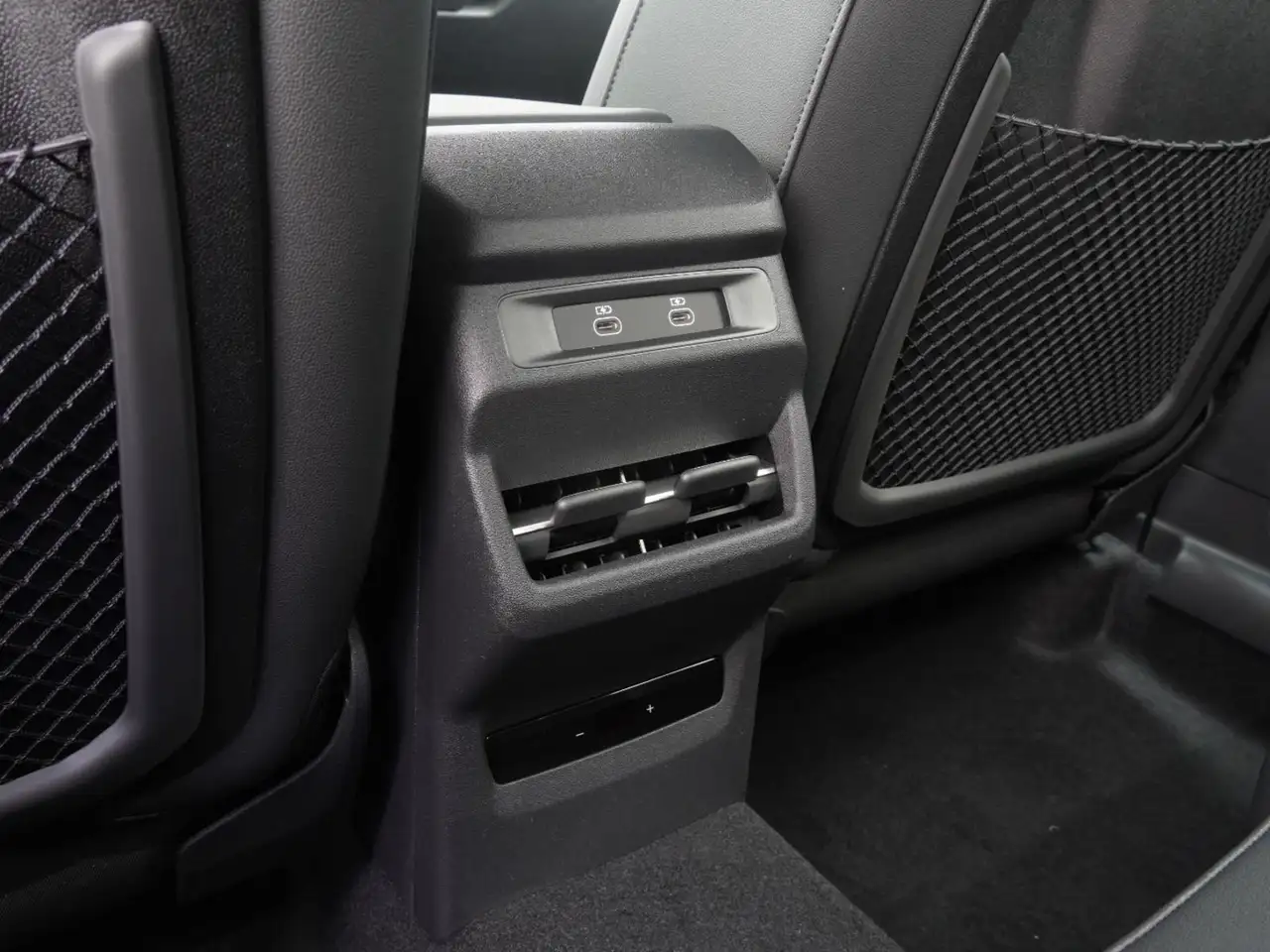 Audi Q3 снимка Audi Q3