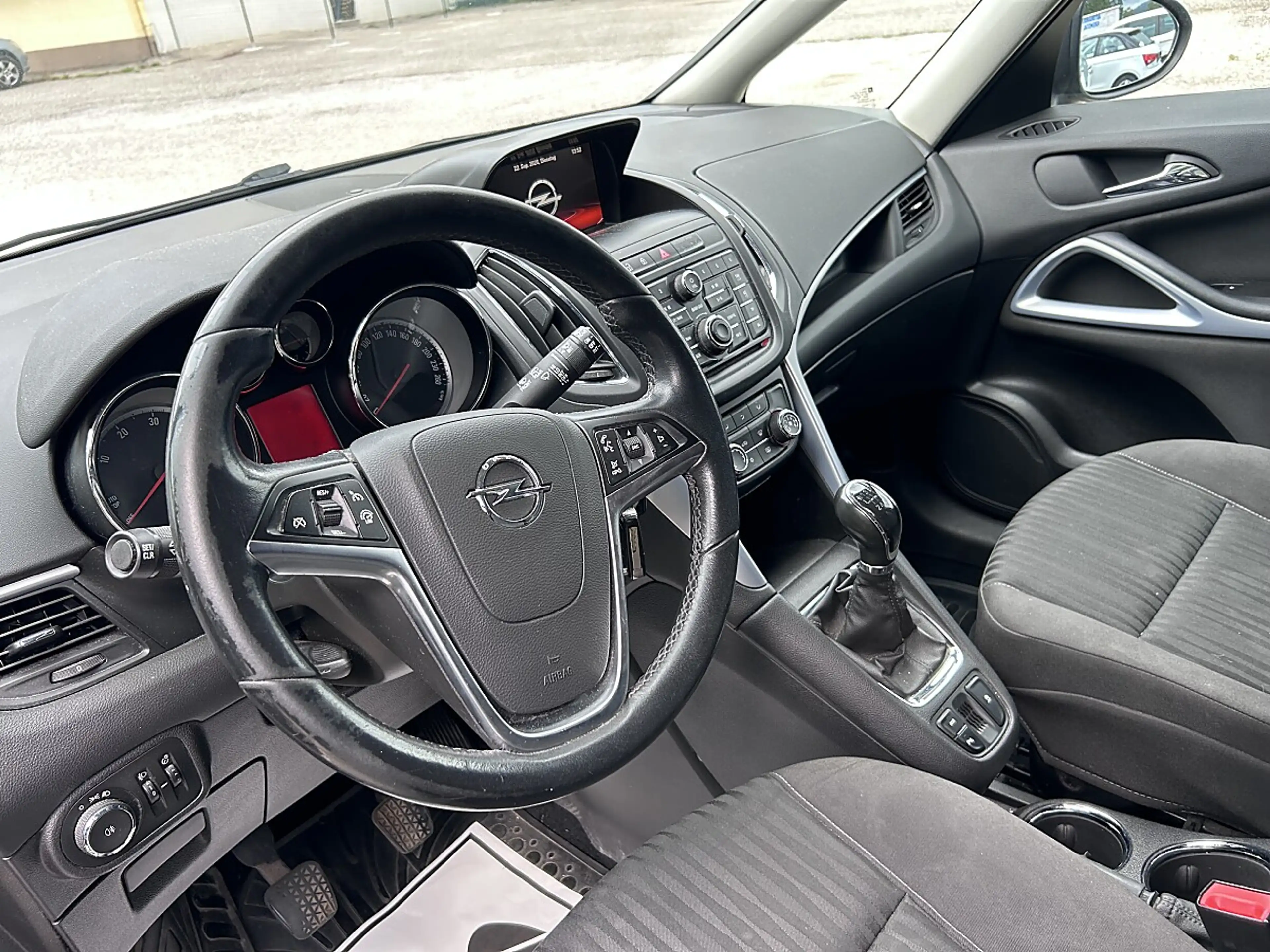 Opel Zafira Tourer 1,6 CDTI Ecotec Cool&Sound Start/Stop — photo 11