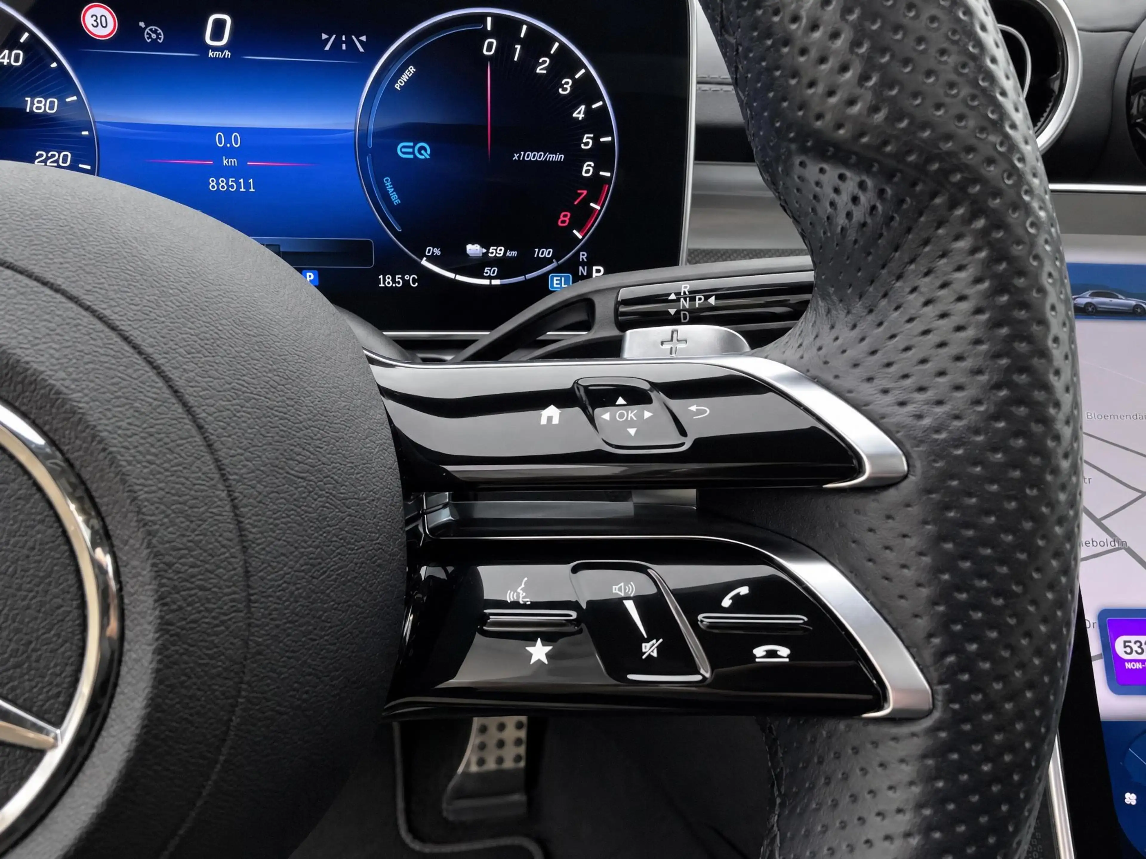 Mercedes-Benz C 300 e AMG Line | Panoramadak | Nightpakket | — photo 12
