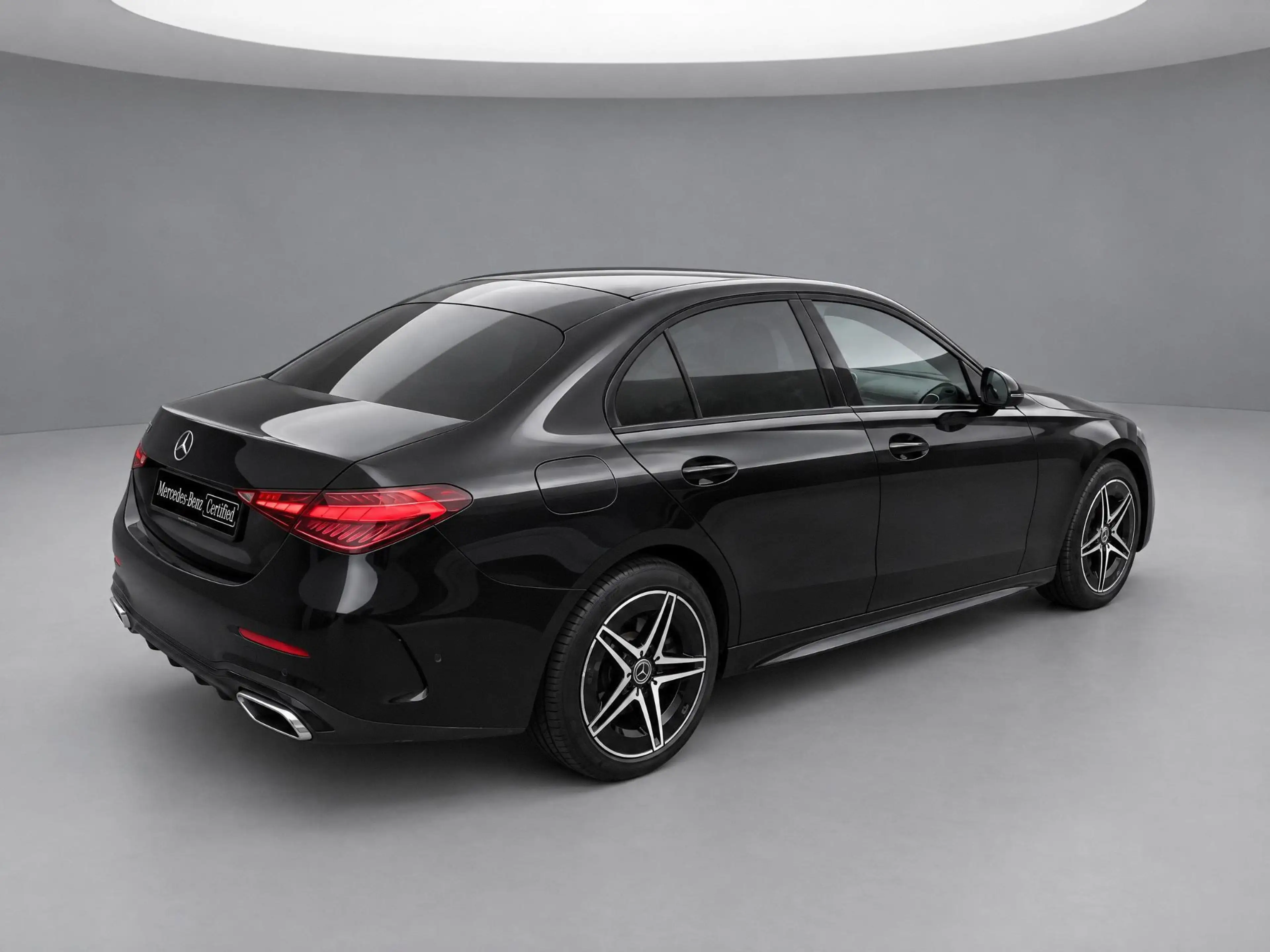 Mercedes-Benz C 300 e AMG Line | Panoramadak | Nightpakket | — photo 2