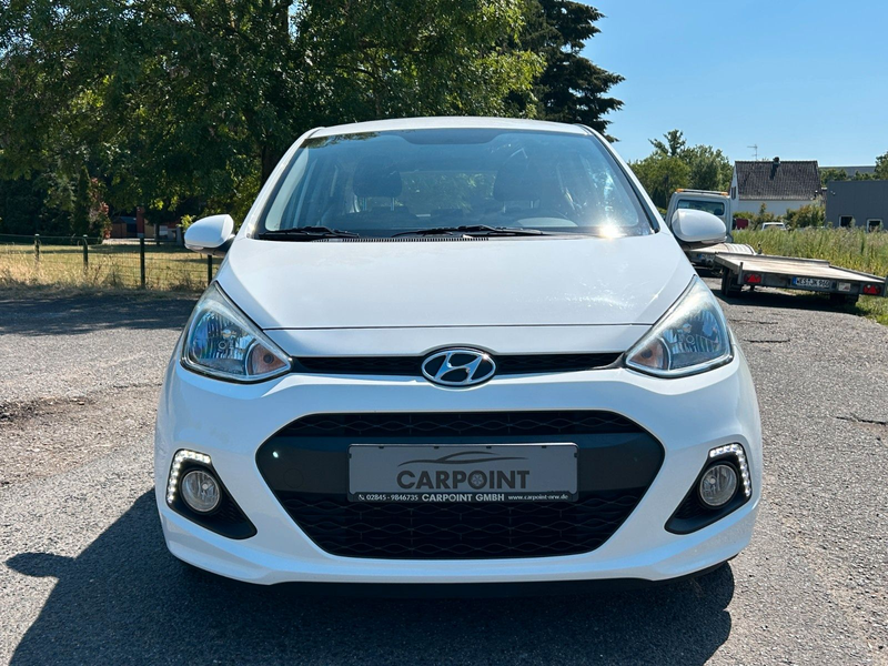 Hyundai i10 1.2 YES! Klimaauto. Sitzheizung Tempomat — photo 8