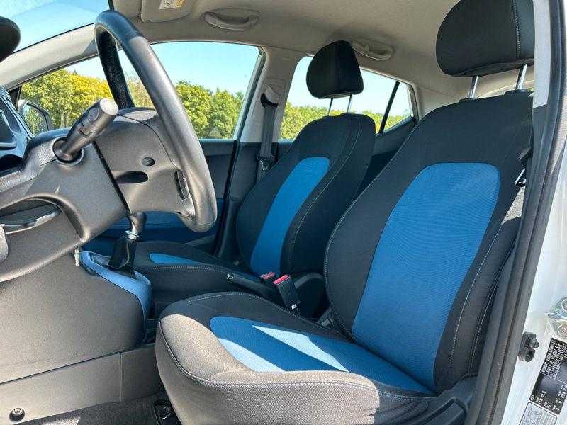 Hyundai i10 1.2 YES! Klimaauto. Sitzheizung Tempomat — photo 15