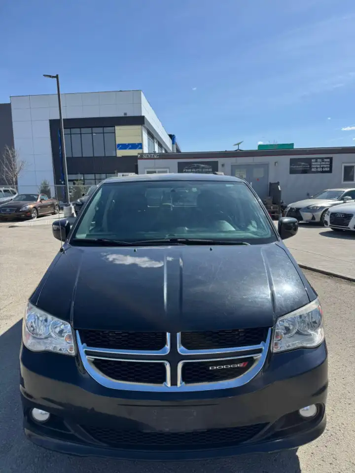 Dodge Grand Caravan снимка Dodge Grand Caravan