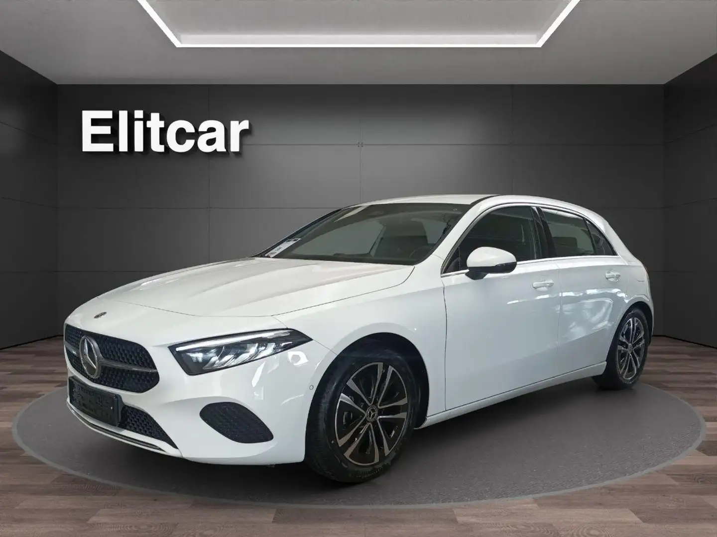 Mercedes-Benz A 180 Automatic Progressive Advanced Blanc - 1