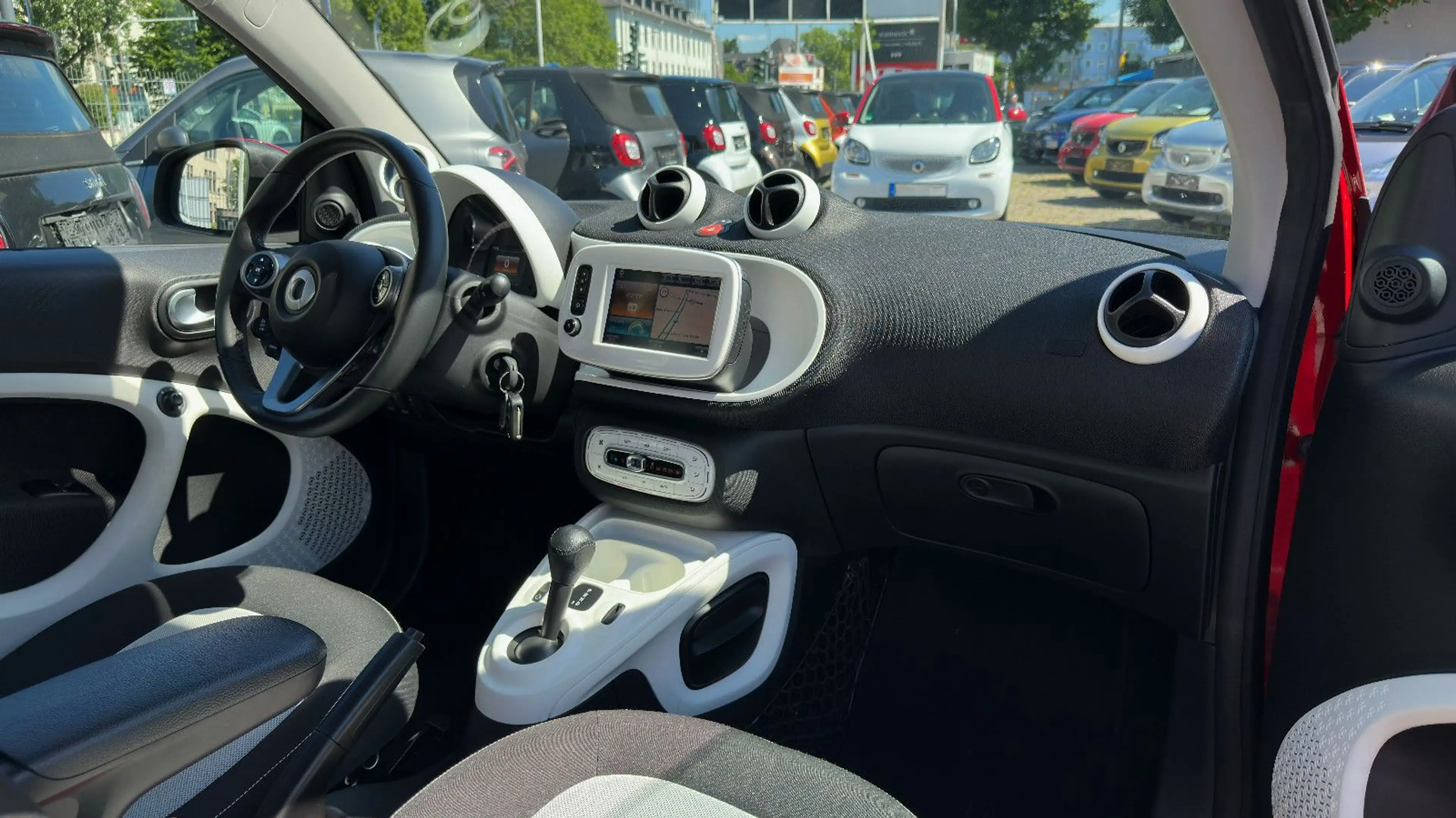 smart forTwo Coupé TURBO DCT WHITE & RED EDITION! NUR 34 TKM! — photo 7