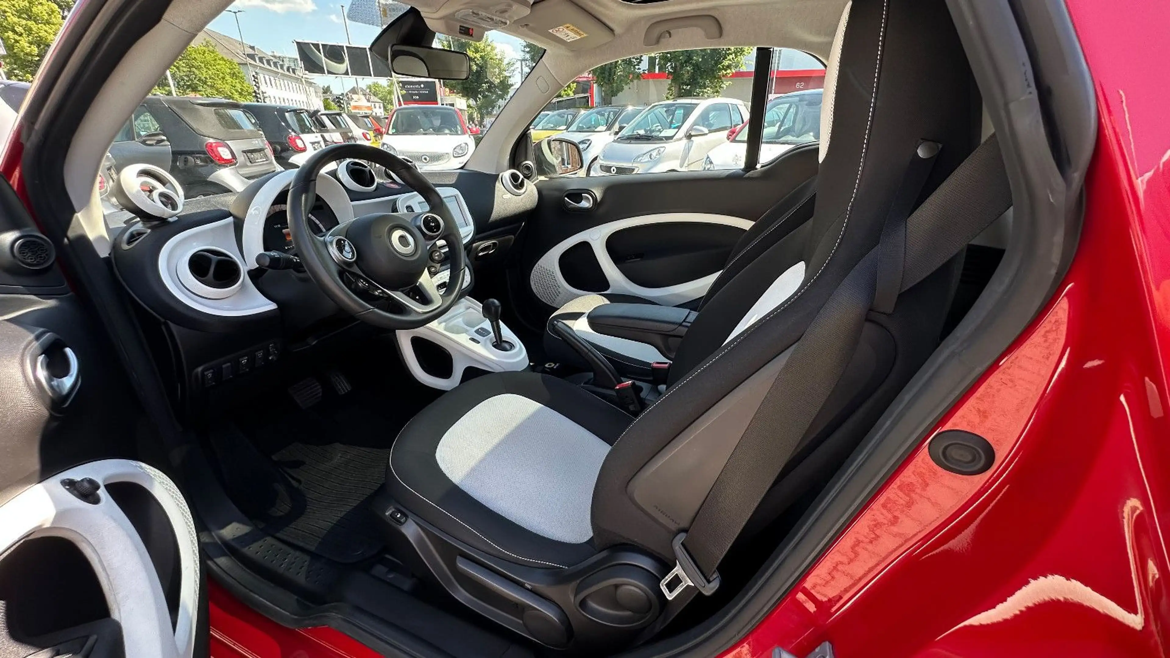 smart forTwo Coupé TURBO DCT WHITE & RED EDITION! NUR 34 TKM! — photo 8