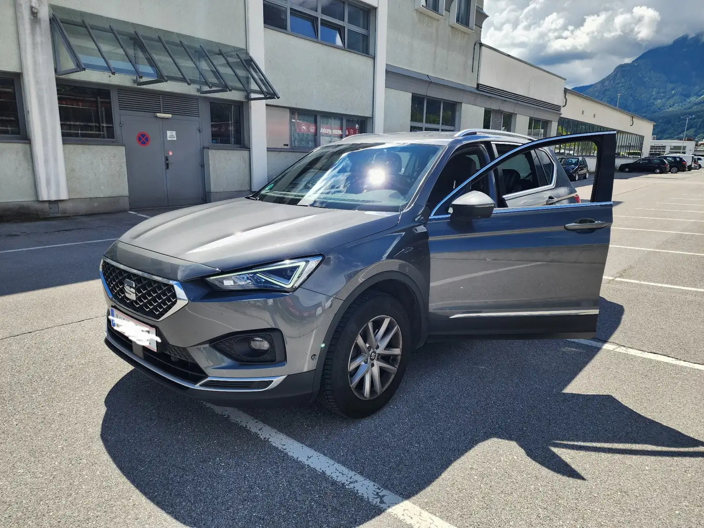 SEAT Tarraco Tarraco 2,0 TDI Xcellence DSG 4Drive Xcellence Grau - 1