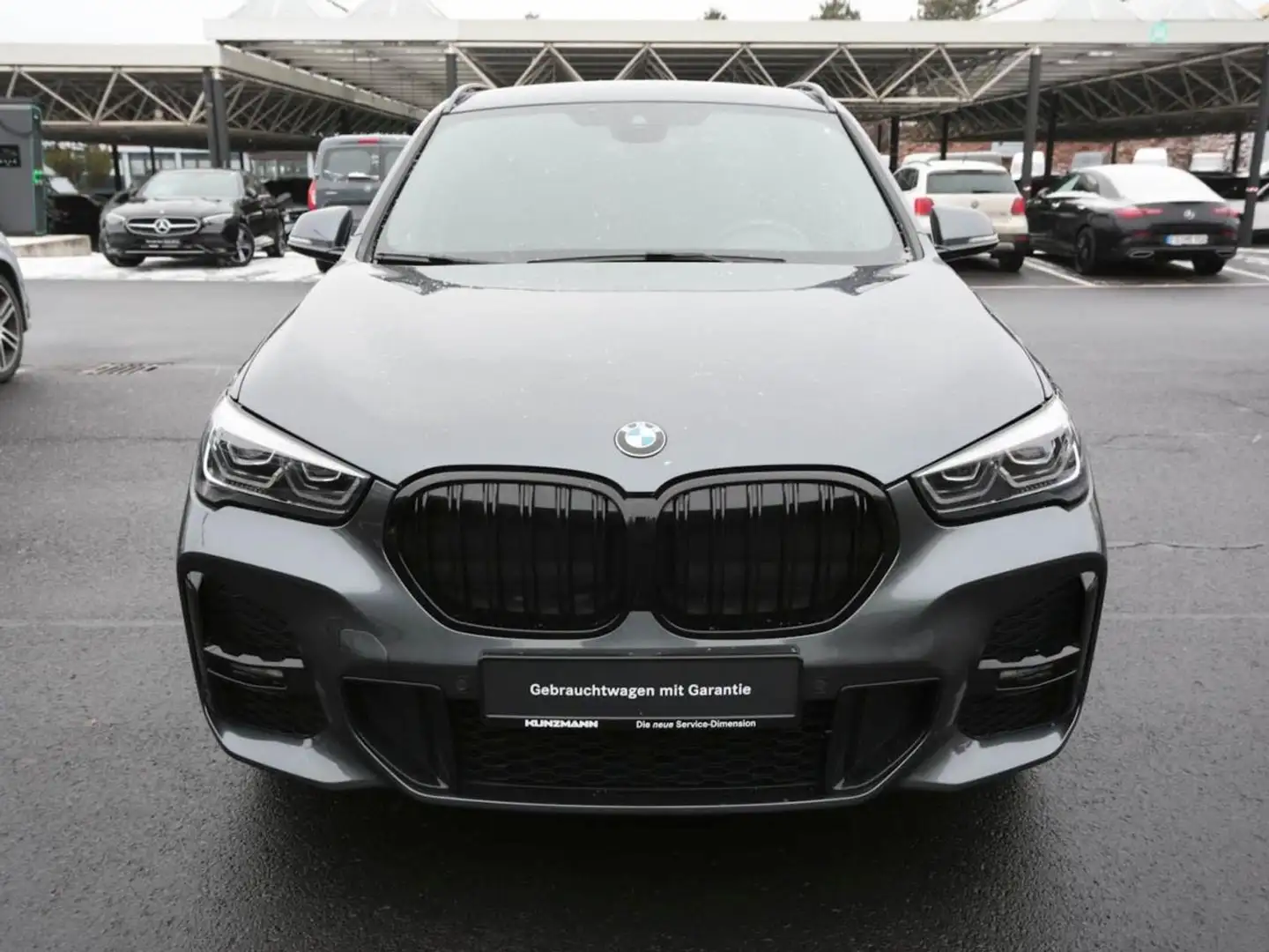 BMW X1 sDrive18d M Sport Navi Kamera Bremsassistent Grau - 2