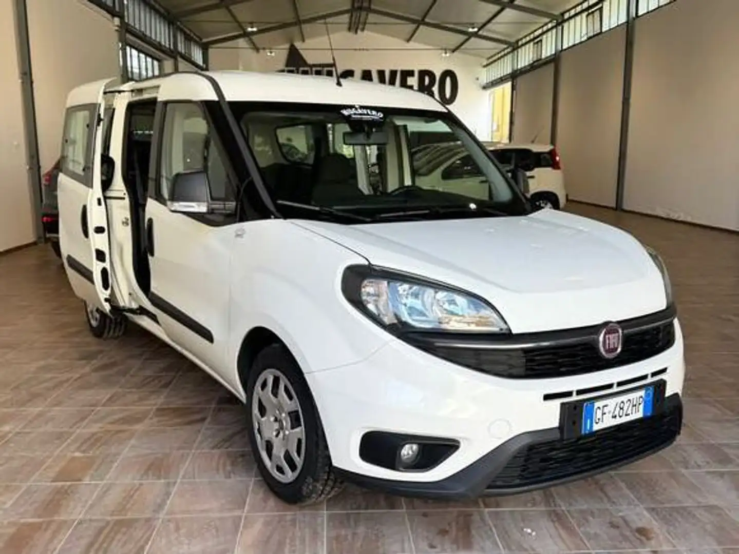 Fiat Doblo MAXI 1.6mjt 105cv AUTOCARRO 5 POSTI Anno 2021 Blanc - 1