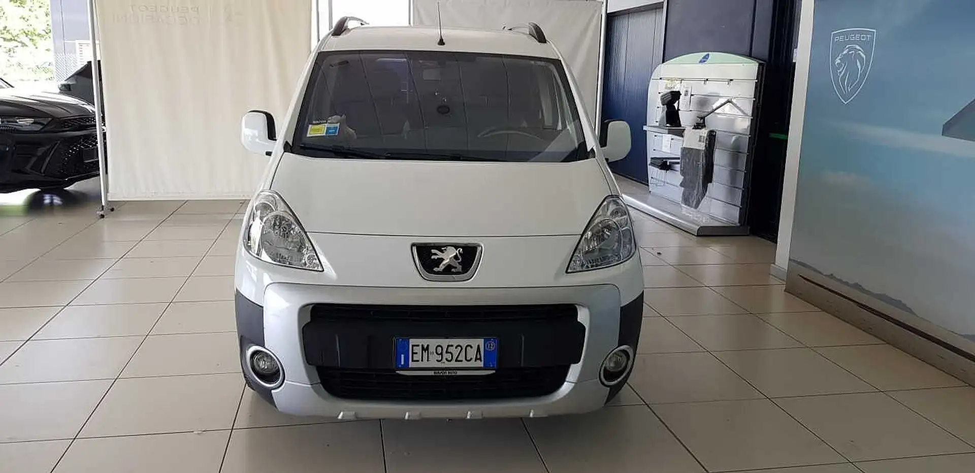 Peugeot Partner Tepee 1.6 HDi 92CV Outdoor Bianco - 2