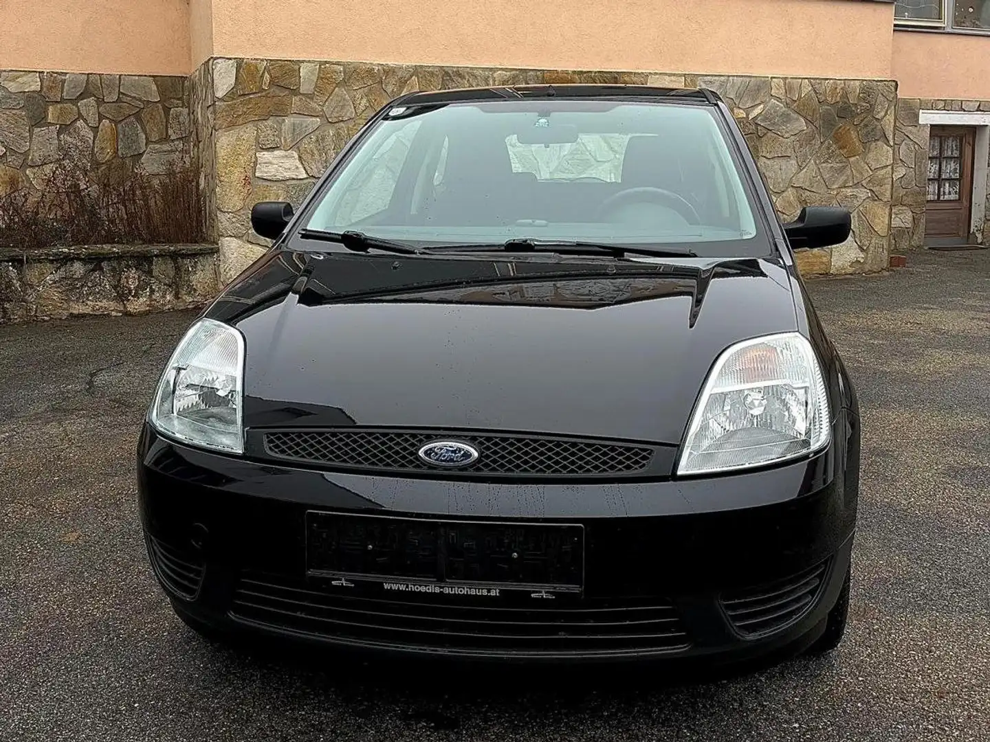 Ford Fiesta Fiesta Ambiente 1,3 8V Ambiente Schwarz - 2
