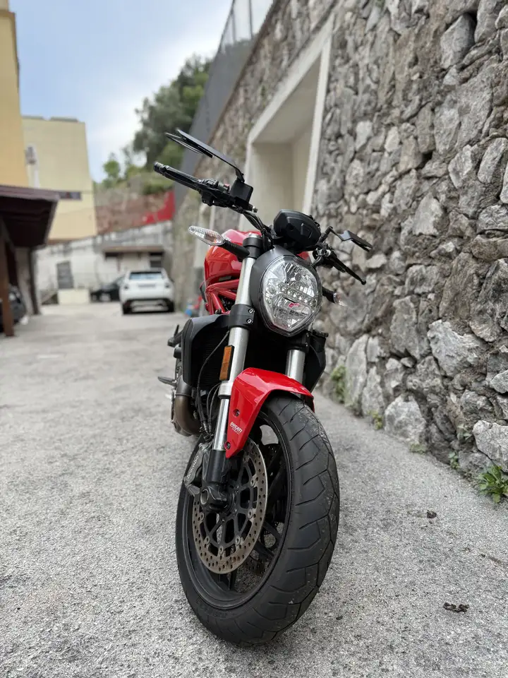 Ducati Monster 821