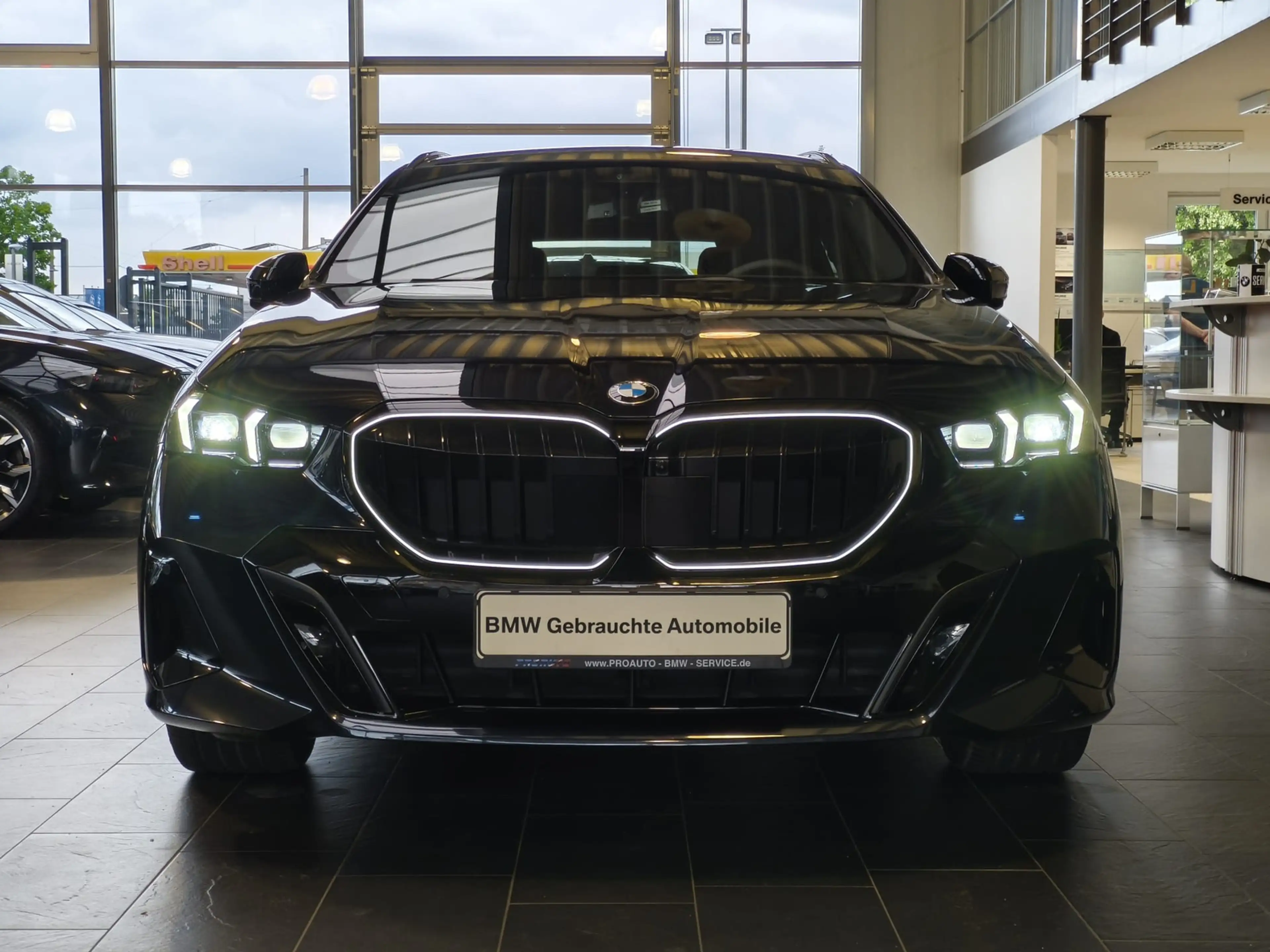 BMW 520 i Tour.M Sport Pro AHK/HUD/Pano/360°/B&W — photo 2