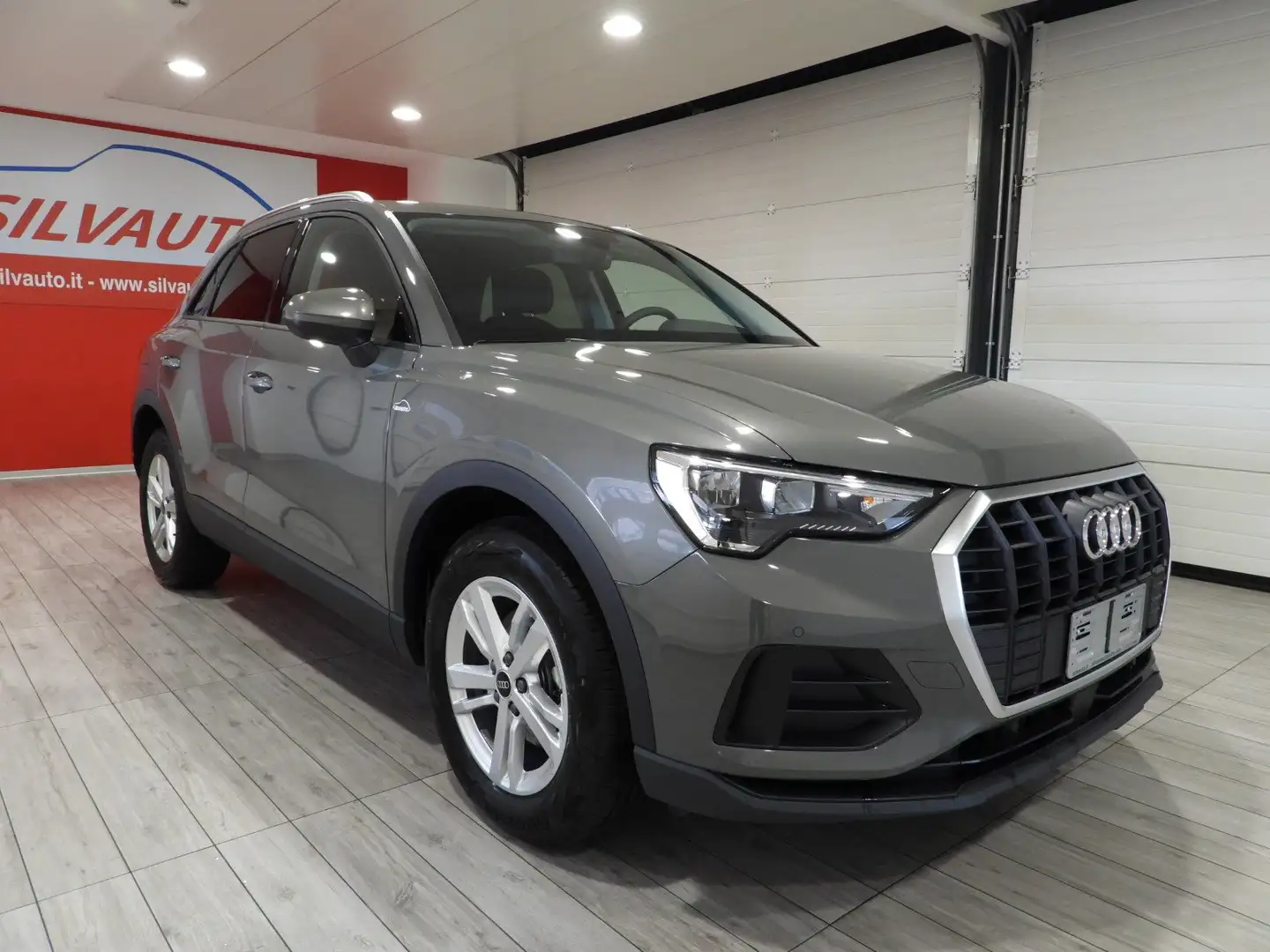 Audi Q3 Q3 TFSI BUSINESS S-TRONIC 1.5 150 CV (MHEV) Bianco - 2