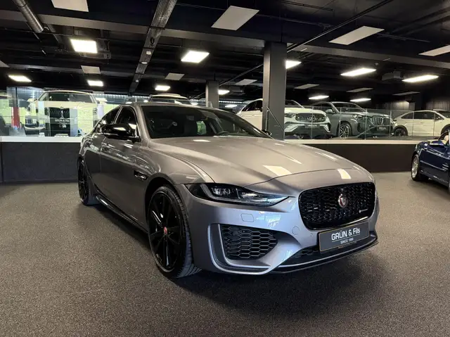 Jaguar XE R DYNAMIC P300 AWD