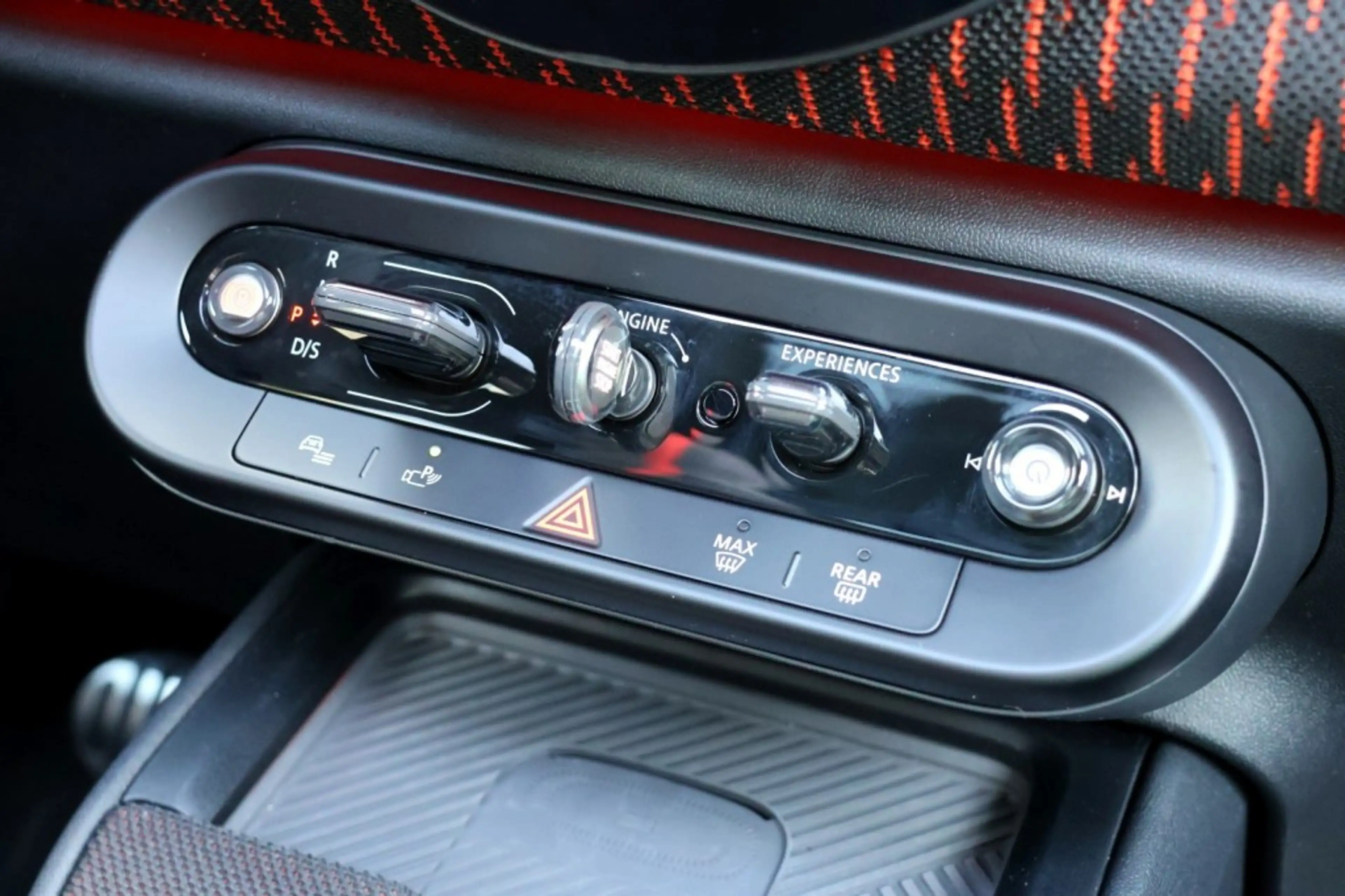 MINI John Cooper Works Countryman 2.0 JCW ALL4 John Cooper Works XL - 300 pk **Pano — photo 30