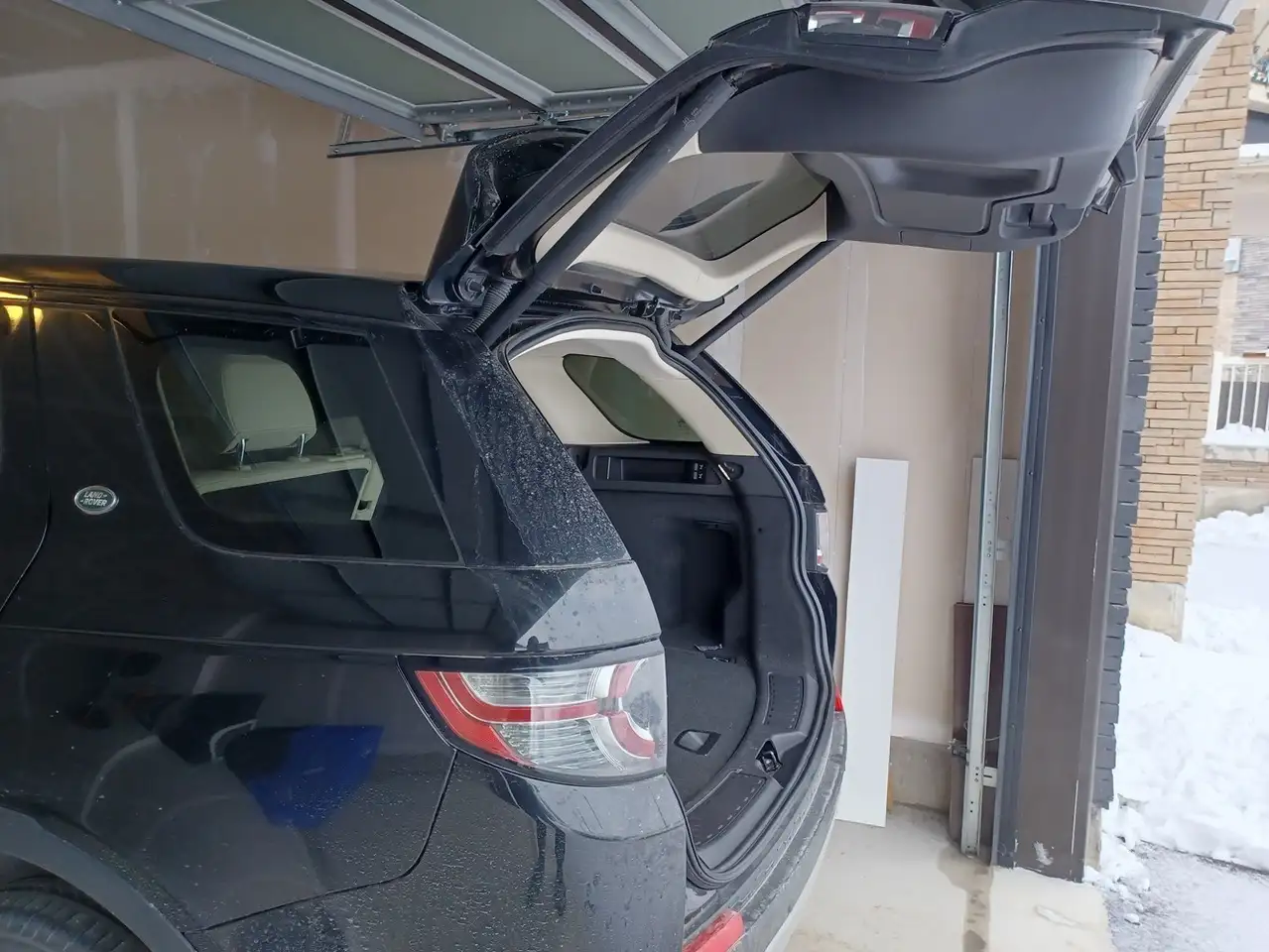 Land Rover Discovery Sport снимка Land Rover Discovery Sport
