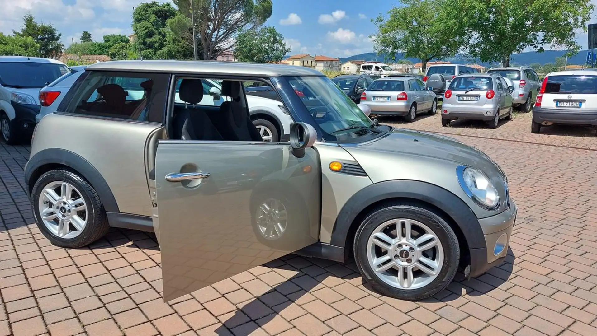 MINI Cooper D 1.6 16V Cooper D  OK Neopatentati Silber - 1
