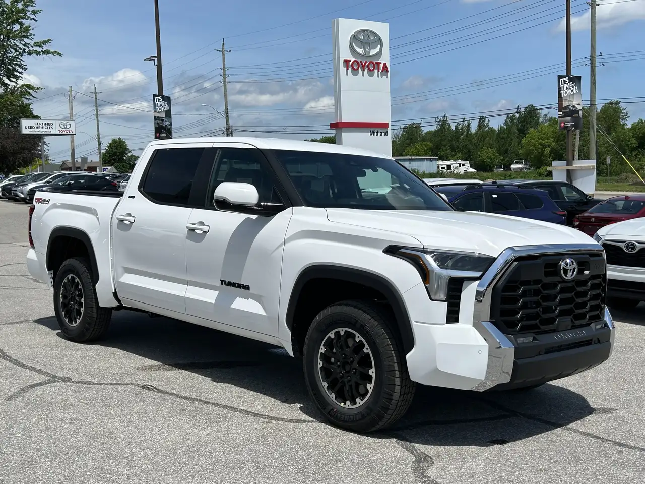 Toyota Tundra снимка Toyota Tundra