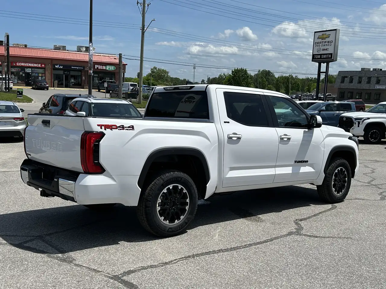 Toyota Tundra снимка Toyota Tundra