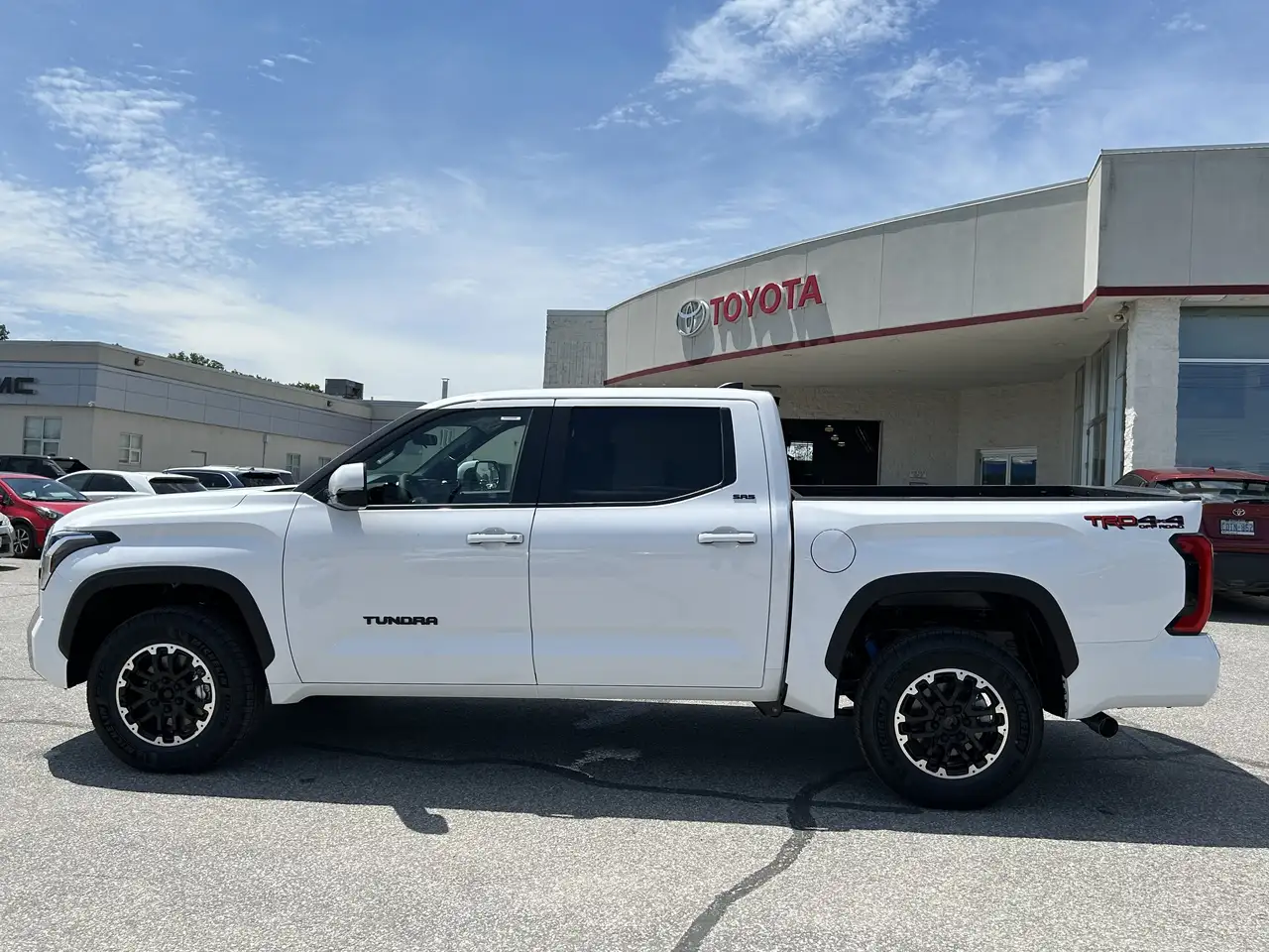 Toyota Tundra снимка Toyota Tundra
