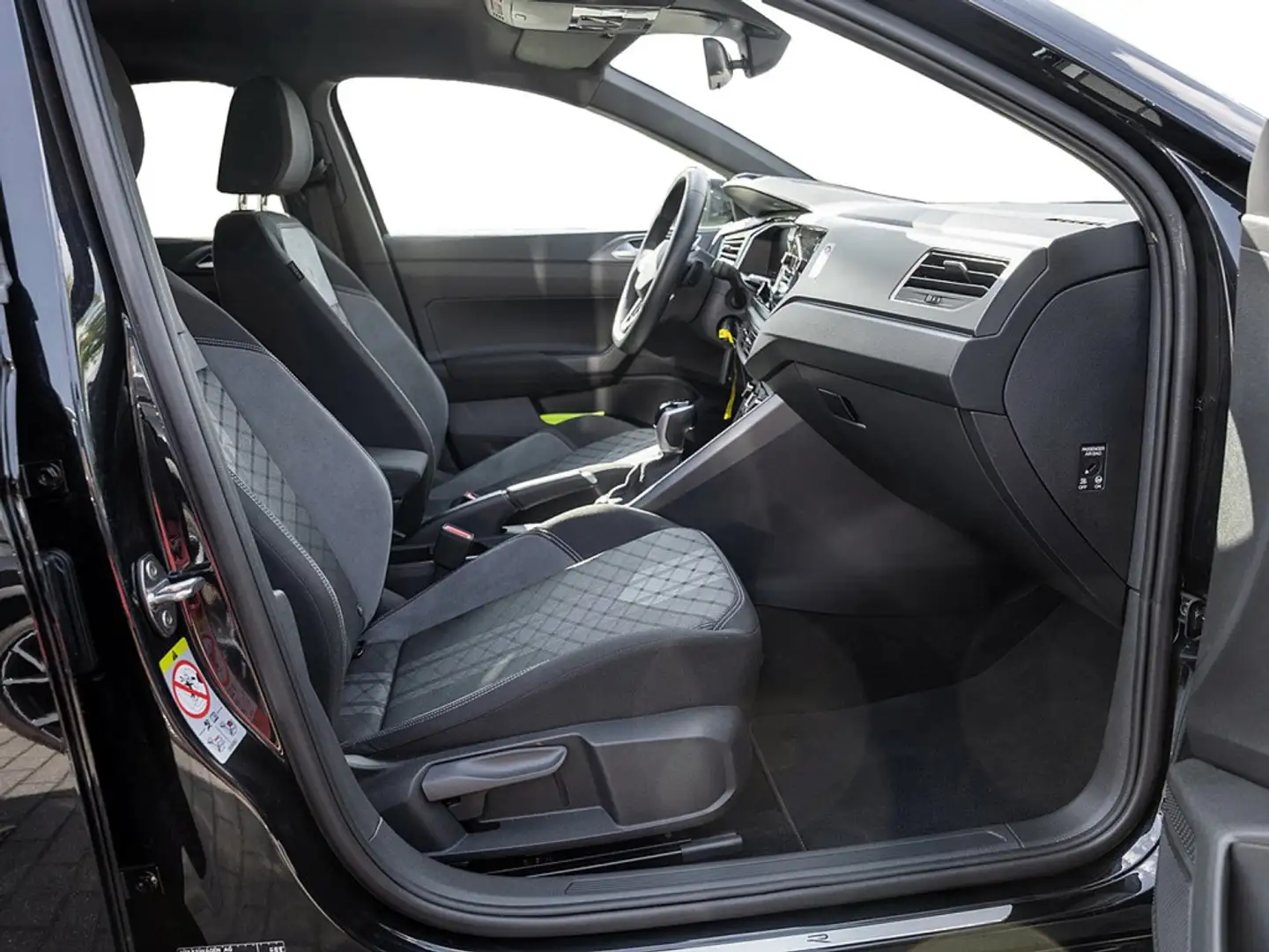 Volkswagen Taigo 1.0 TSI R-Line DSG GJR KAM MATRIX APP-C Negro - 2