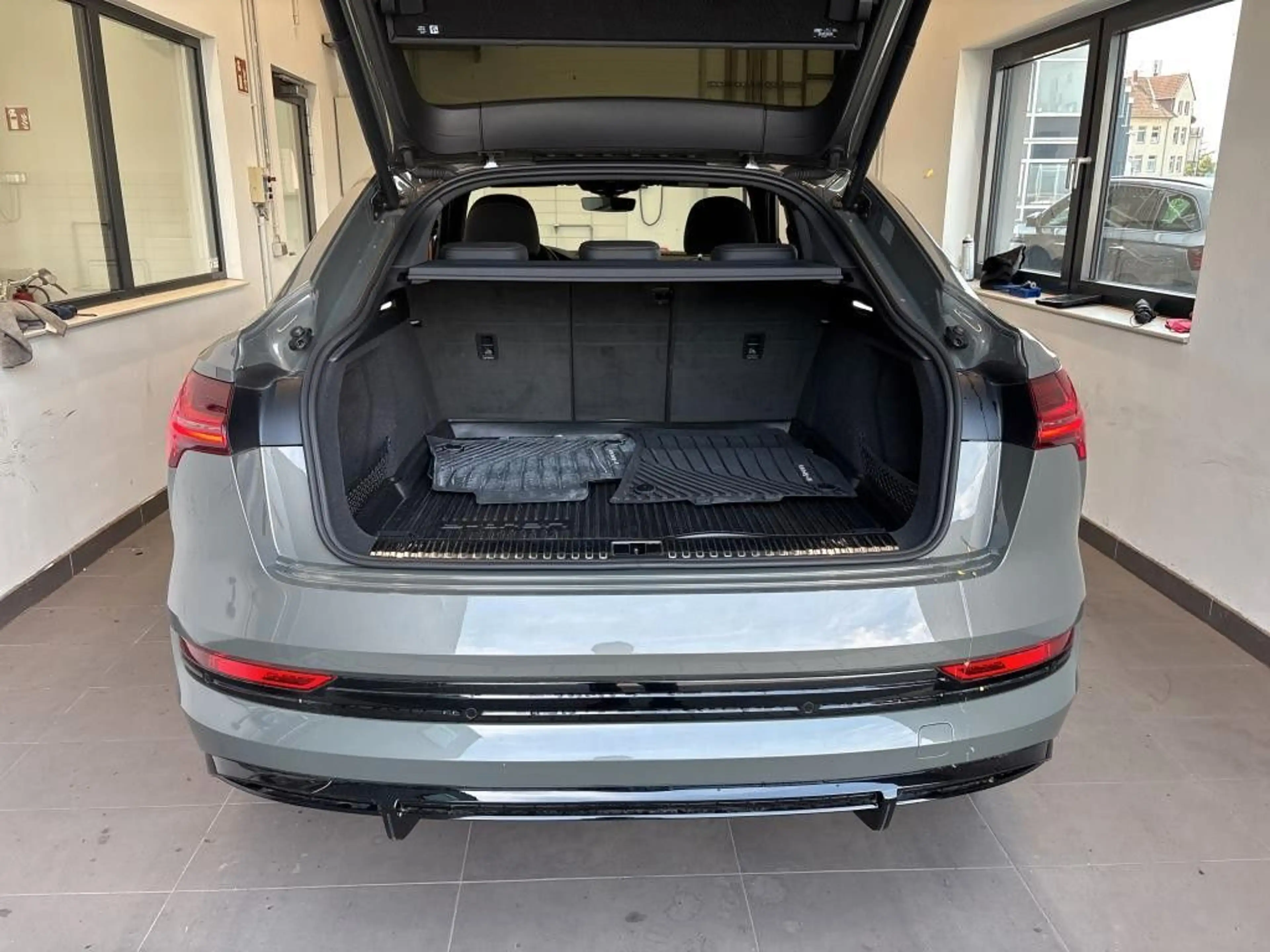 Audi e-tron E-tron Sportback 55 Quattro S-Line*BLACK*PANO* — photo 6