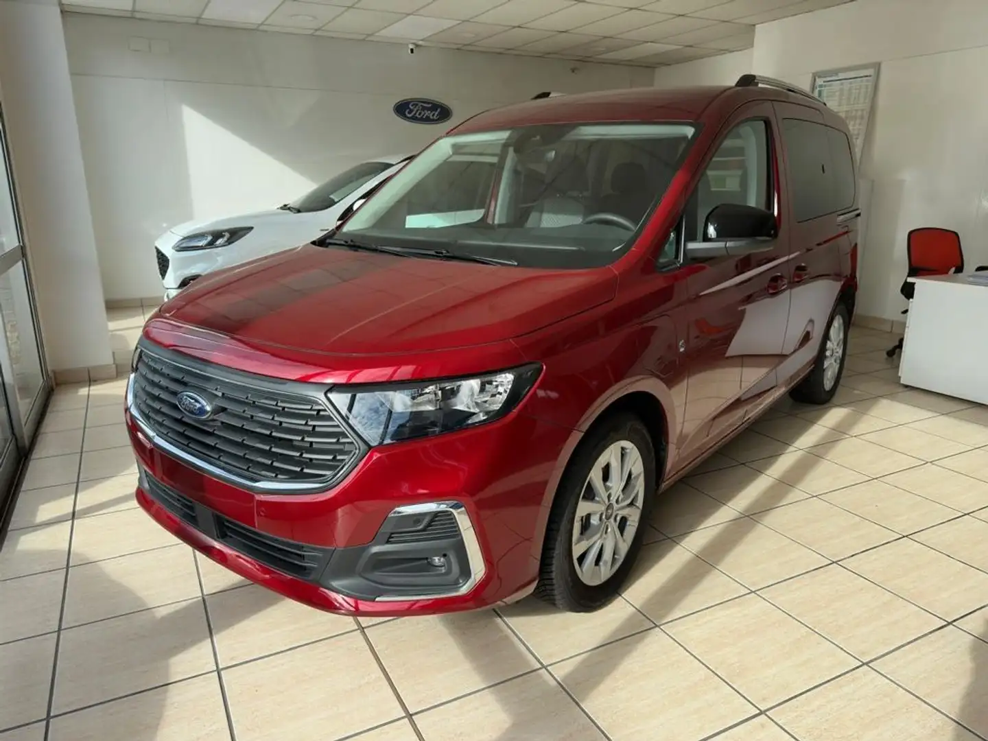Ford Tourneo Connect 1.5 Ecoboost PHEV SWB Titanium - 1