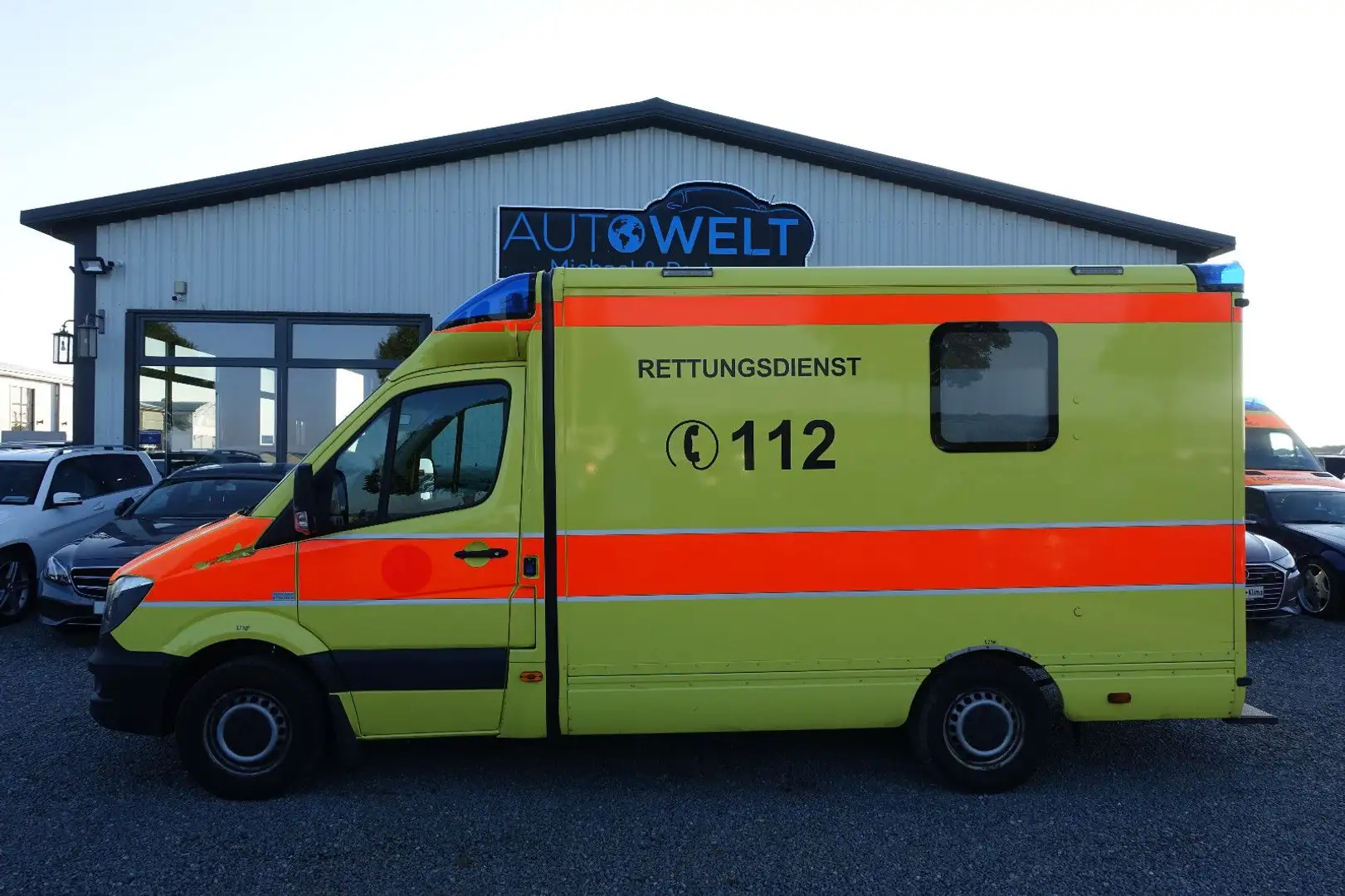 Mercedes-Benz Sprinter II 316 CDI Aut.Rettungswagen TÜV NEU Jaune - 1