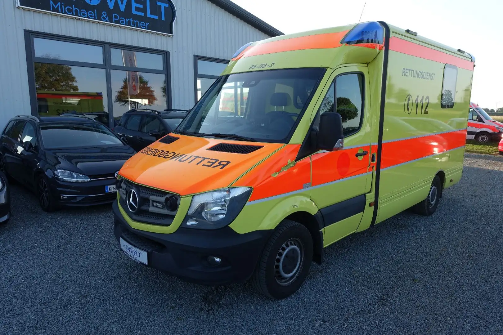 Mercedes-Benz Sprinter II 316 CDI Aut.Rettungswagen TÜV NEU Jaune - 2