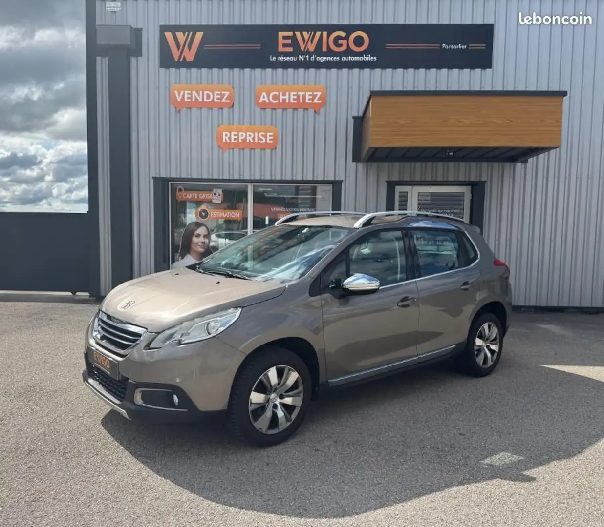 Peugeot 2008 GENERATION-I 1.6 BLUEHDI 100ch ALLURE Béžová - 1