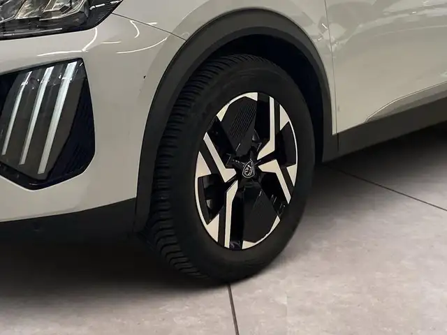 Peugeot 2008 view 15