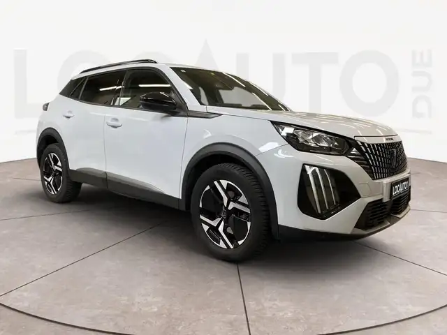 Peugeot 2008 view 3