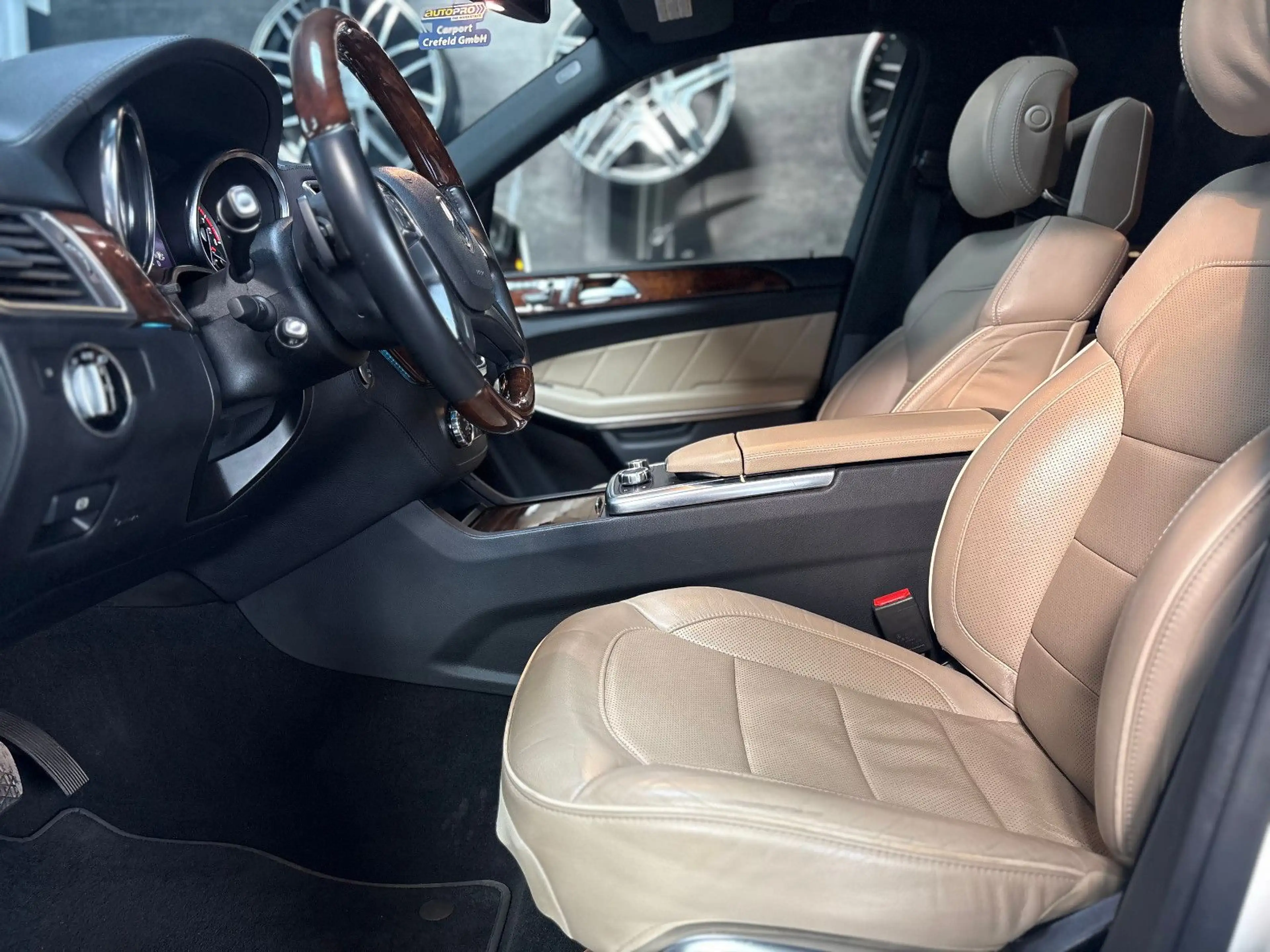 Mercedes-Benz GL 500 AMG-PAKET/PANO/360 KAMERA — photo 15