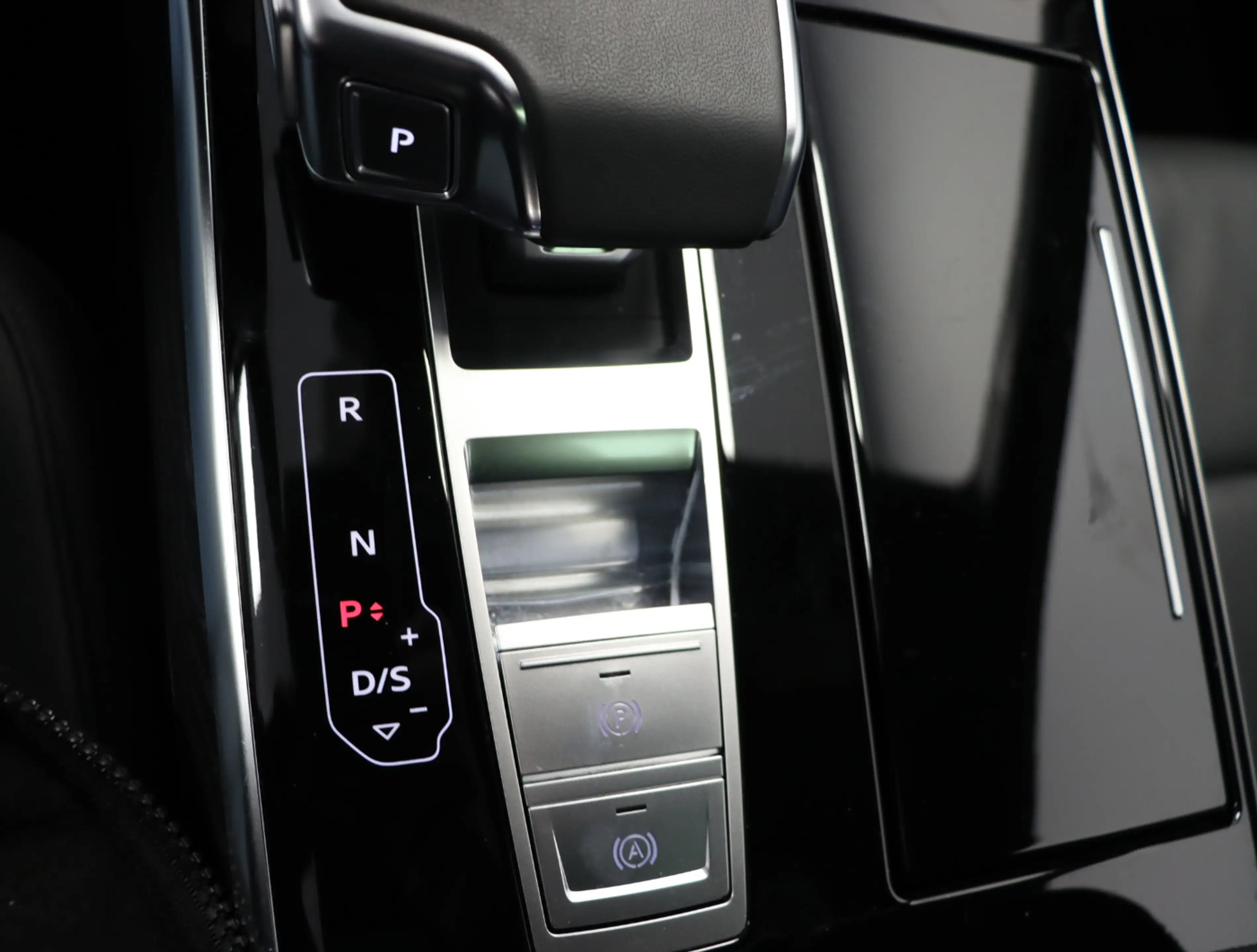Audi A8 50 TDI quattro tiptronic Luft Pano Matrix — photo 11